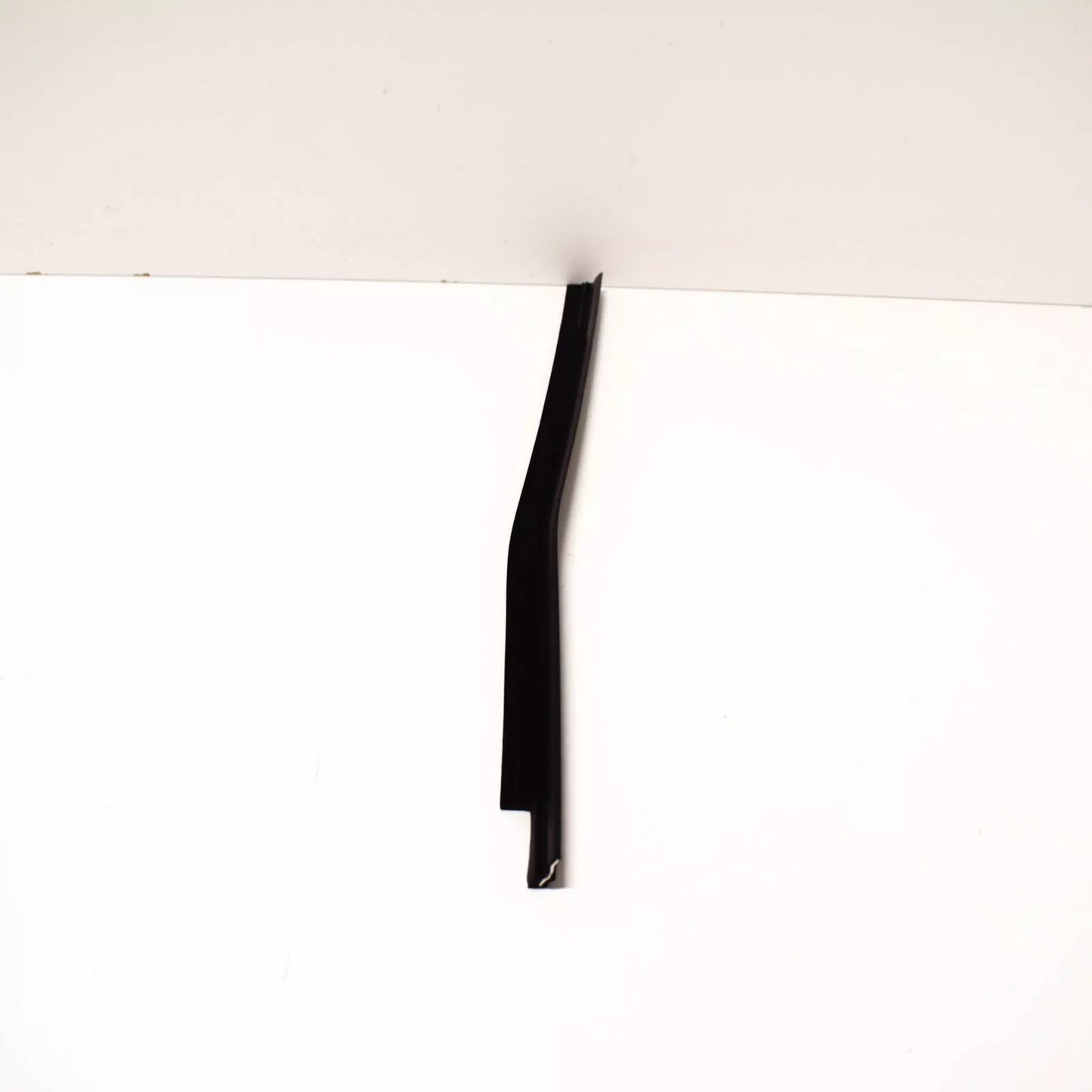 NEW BMW 3 CONVERTIBLE E30 LEFT DOOR OUTER WEATHER STRIP 51361933751 ORIGINAL