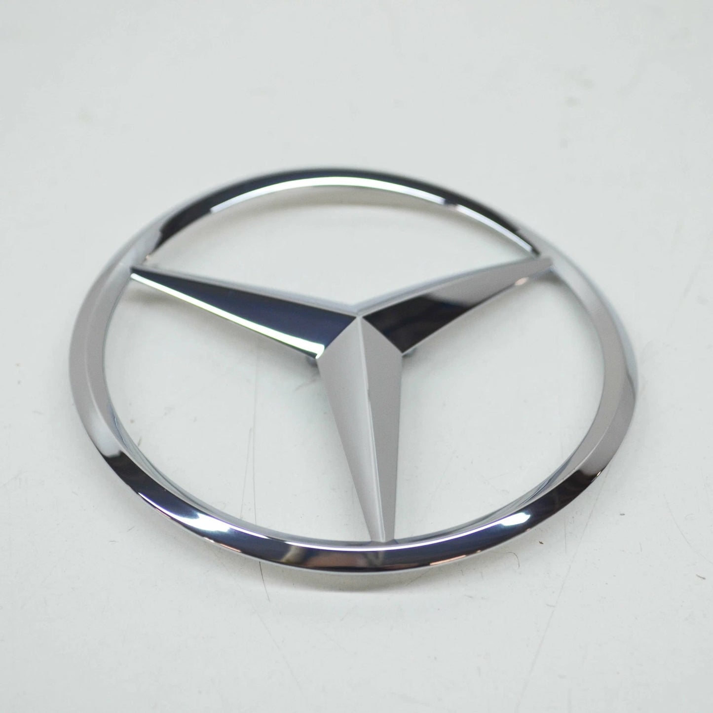 NEW MERCEDES BENZ E W212 REAR TRUNK LID EMBLEM BADGE A2138170116 ORIGINAL