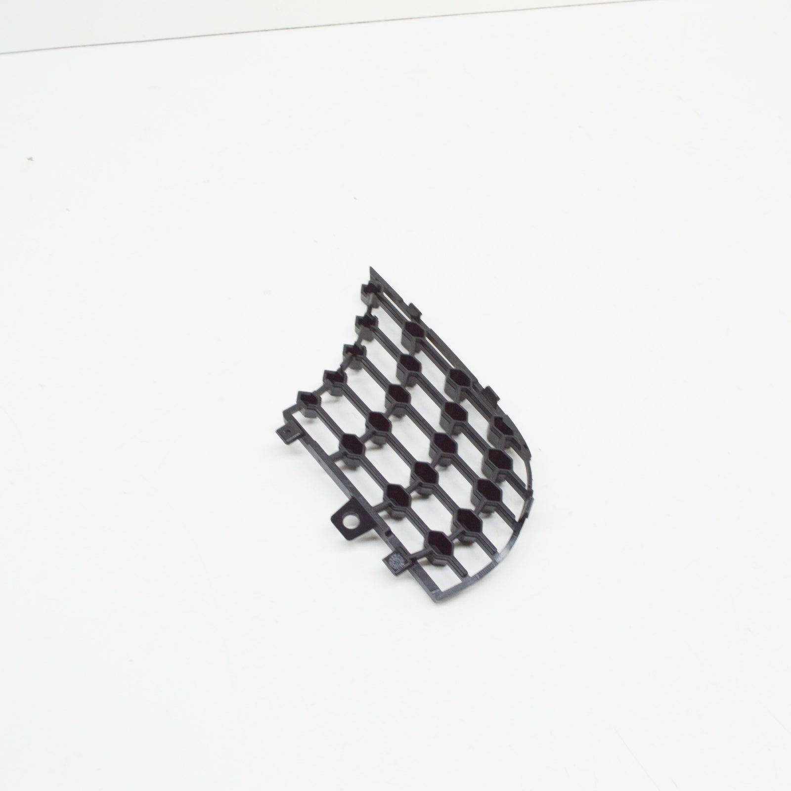 NEW MERCEDES-BENZ AMG GT C190 FRONT BUMPER TOWING EYE COVER A1908850323 ORIGINAL