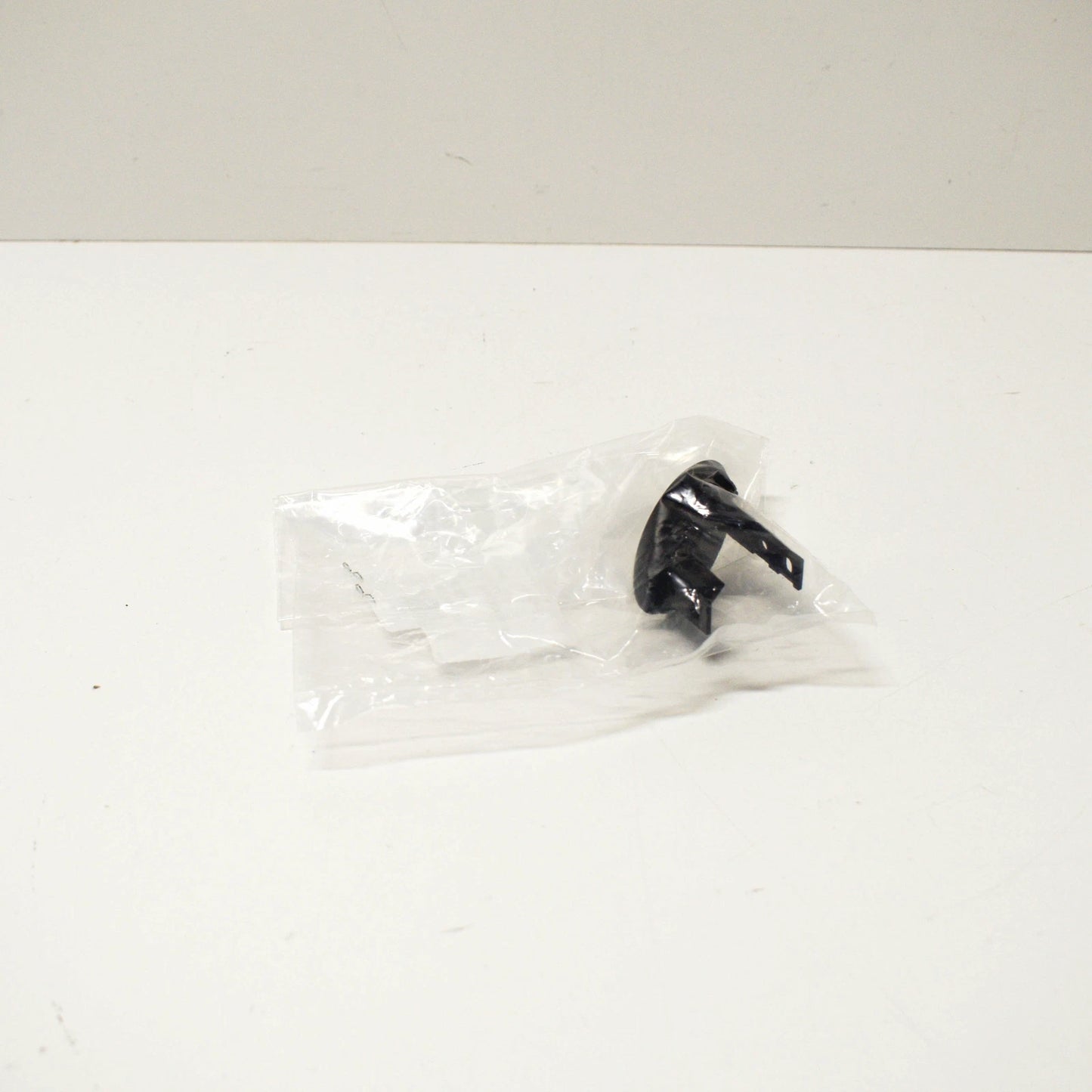 NEW AUDI R8 42 FRONT LEFT HEAD LIGHT WASHER COVER 42080775101C