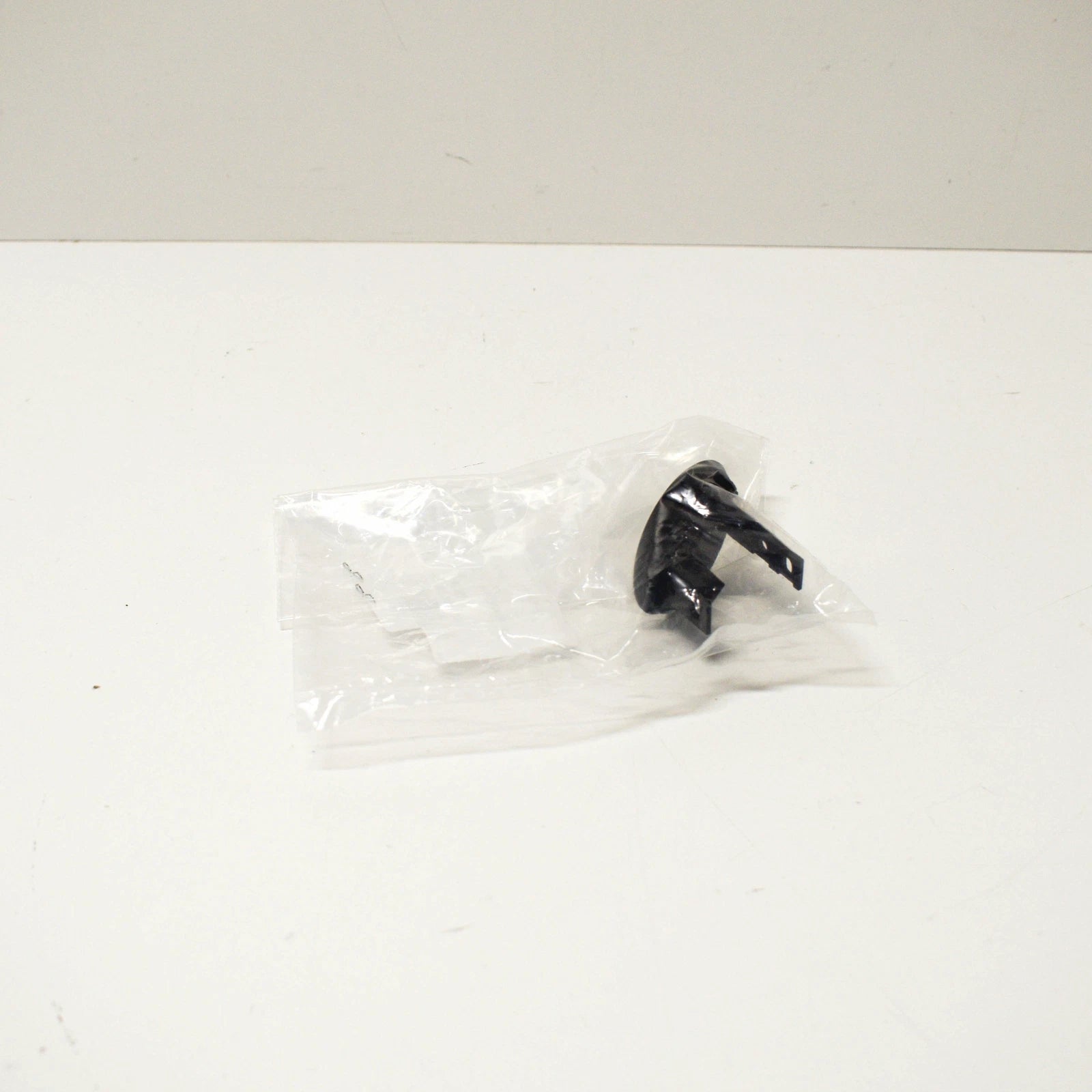 NEW AUDI R8 42 FRONT LEFT HEAD LIGHT WASHER COVER 42080775101C