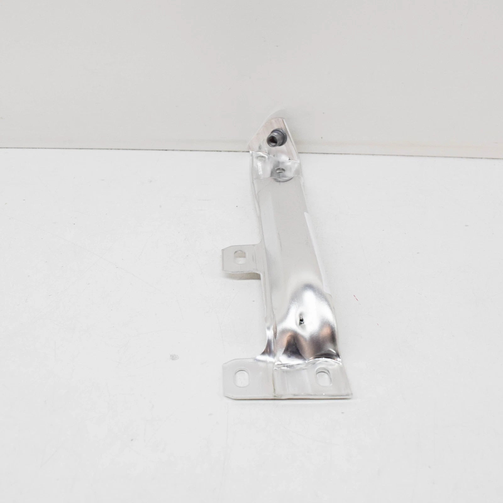 NEW BMW 5 F10 FRONT BUMPER LEFT BRACKET 51117158893 7158893 2015 ORIGINAL