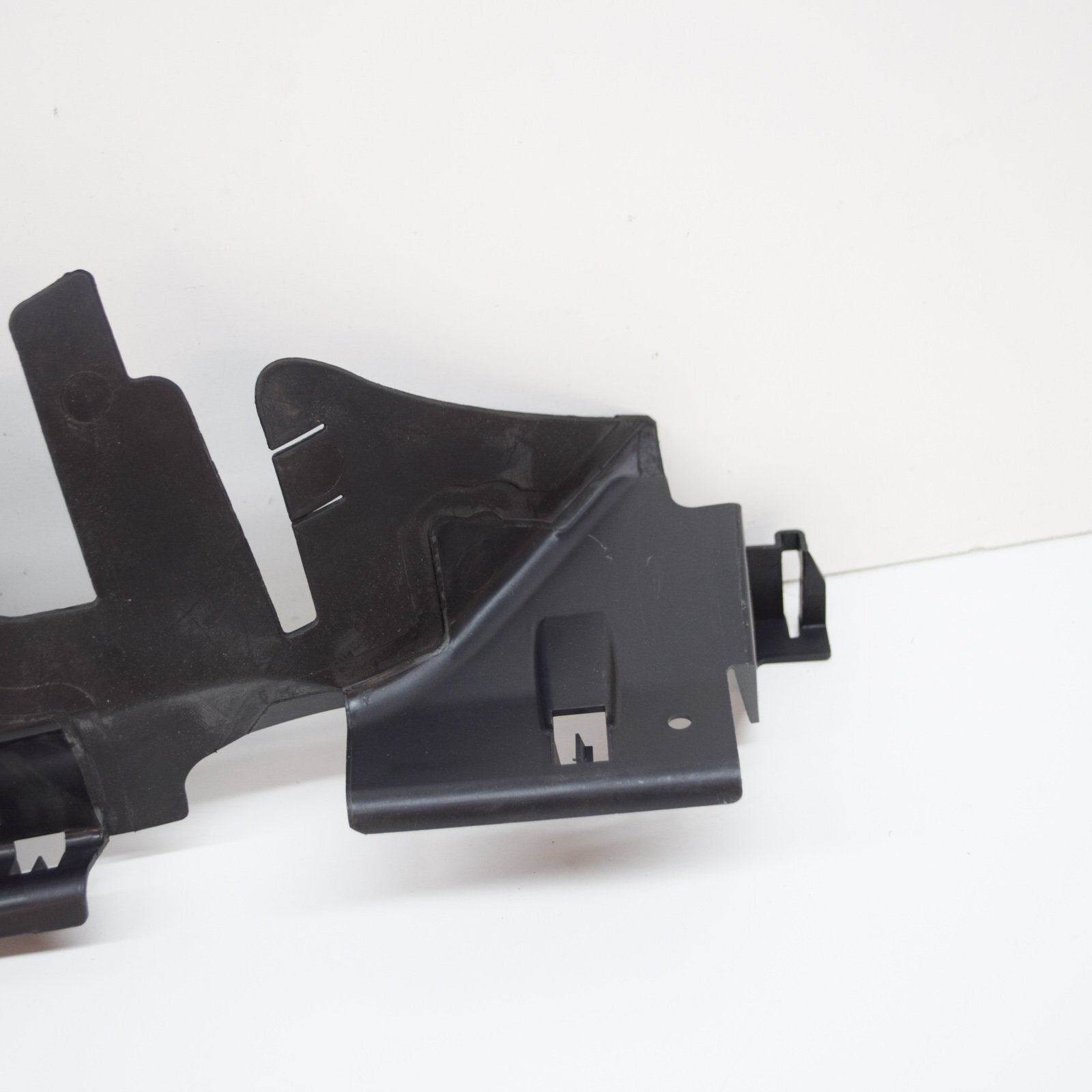 NEW VOLKSWAGEN PASSAT CC RADIATOR RIGHT AIR GUIDE 3C8121284B ORIGINAL