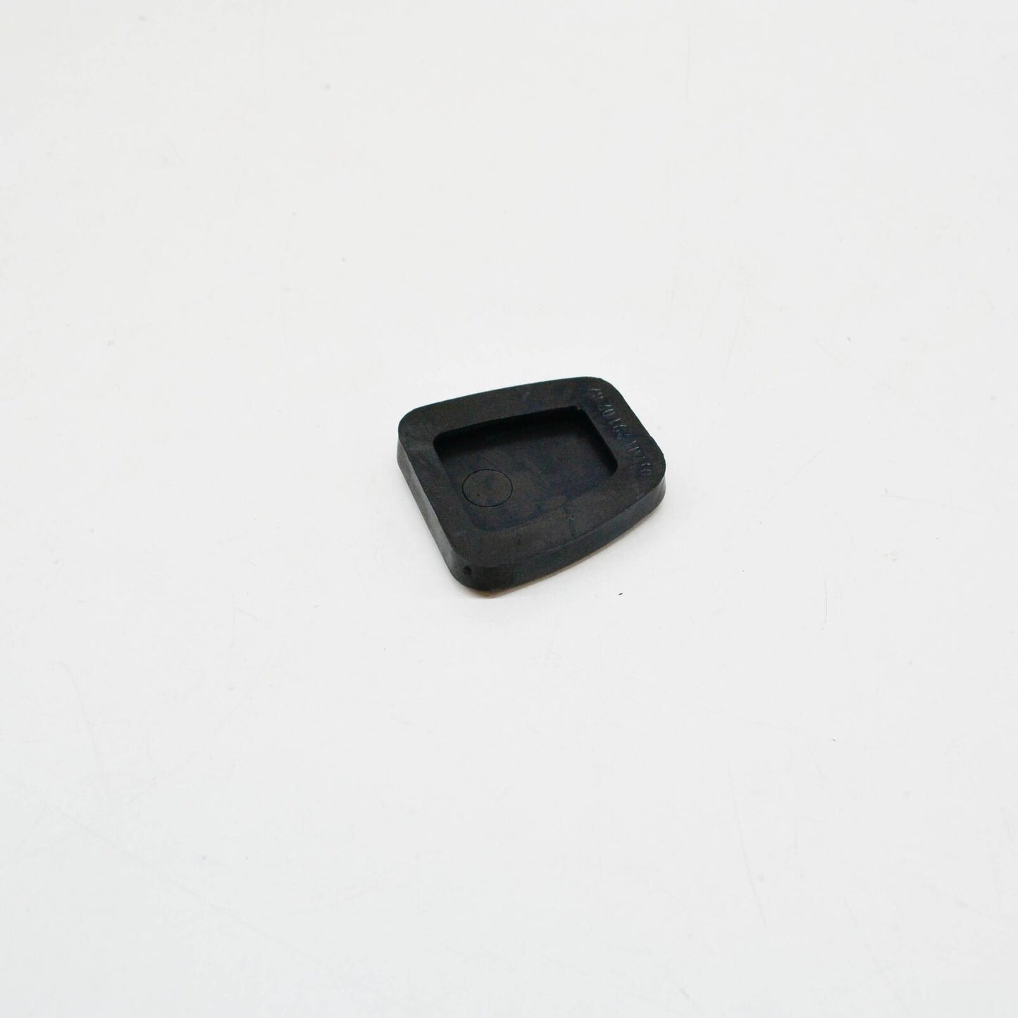 NEW MERCEDES-BENZ VITO W638 CLUTCH PEDAL RUBBER COVER A2012910282 ORIGINAL