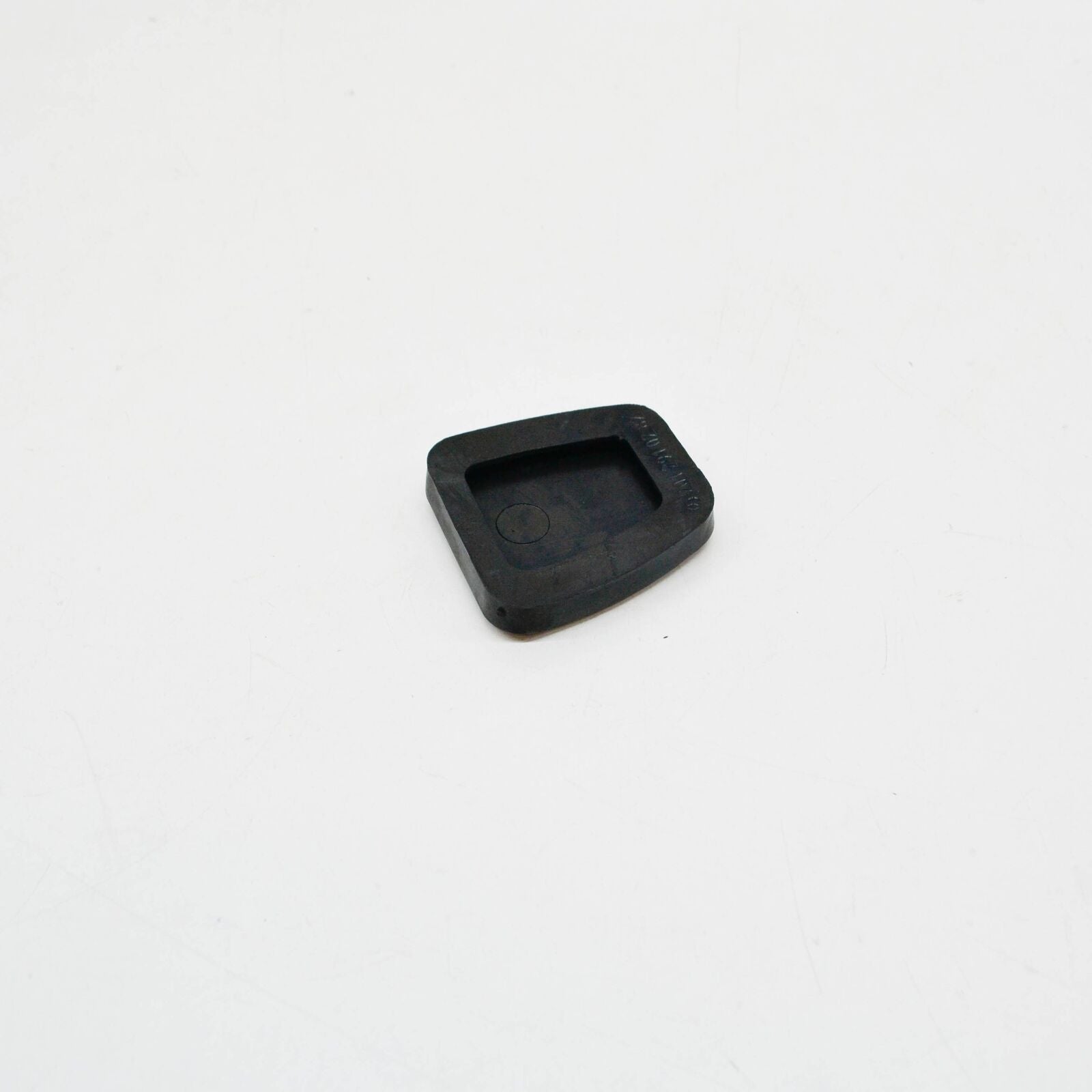 NEW MERCEDES-BENZ VITO W638 CLUTCH PEDAL RUBBER COVER A2012910282 ORIGINAL