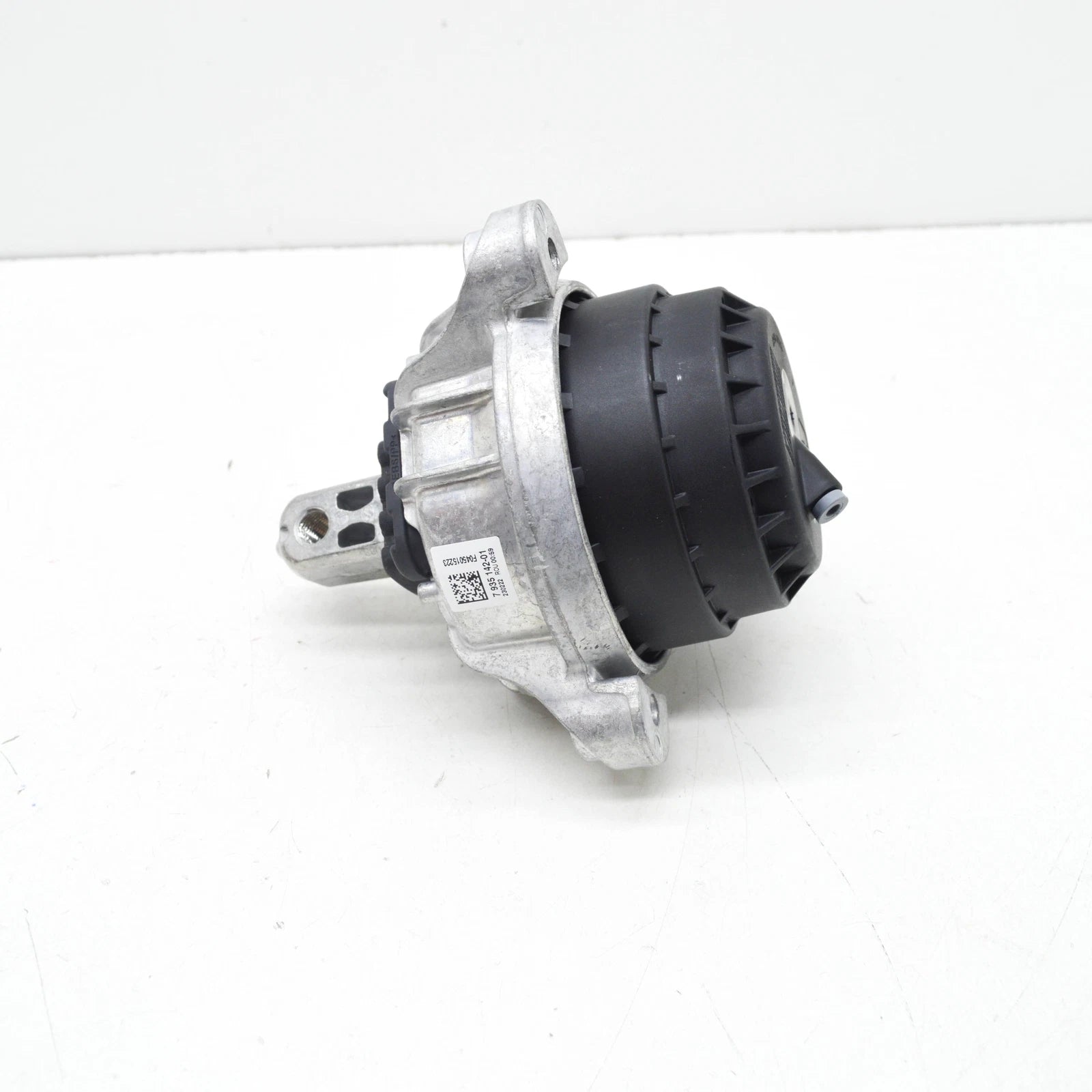 NEW BMW 5 F10 RIGHT ENGINE MOUNT 518D DIESEL 100KW 22117935142 7935142 ORIGINAL