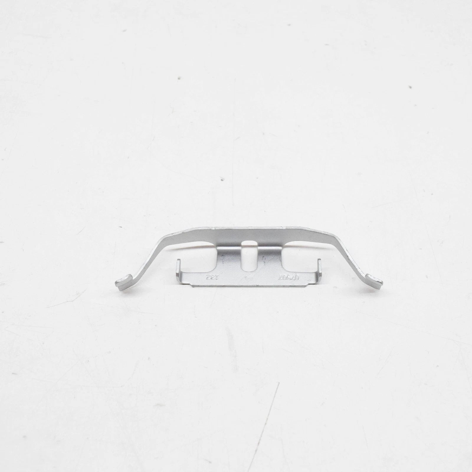NEW BMW 1 F20 FRONT BRAKE PAD CARRIER CLIP 34106790927 ORIGINAL