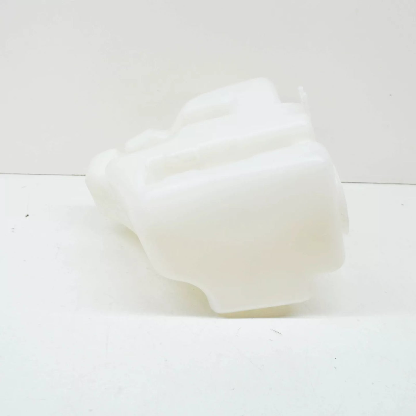 NEW MERCEDES BENZ SL R107 WINDSCREEN WASHER TANK RESERVOIR A1078690620