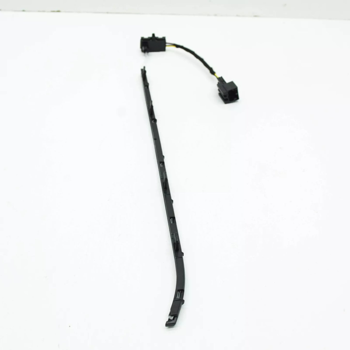 NEW AUDI A4 B9 AVANT RIGHT DOOR PANEL CARD LIGHT FIBRE 8W0947094 ORIGINAL