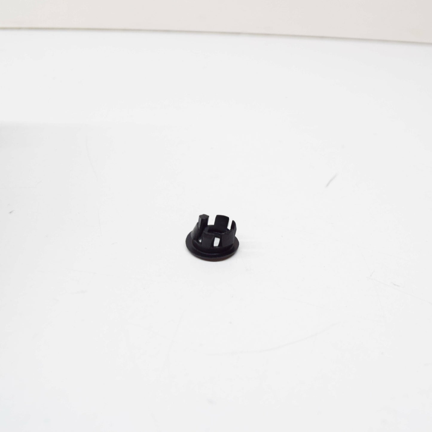 new bmw 3 e46 front door trim panel bush 8200729 51418200729 original