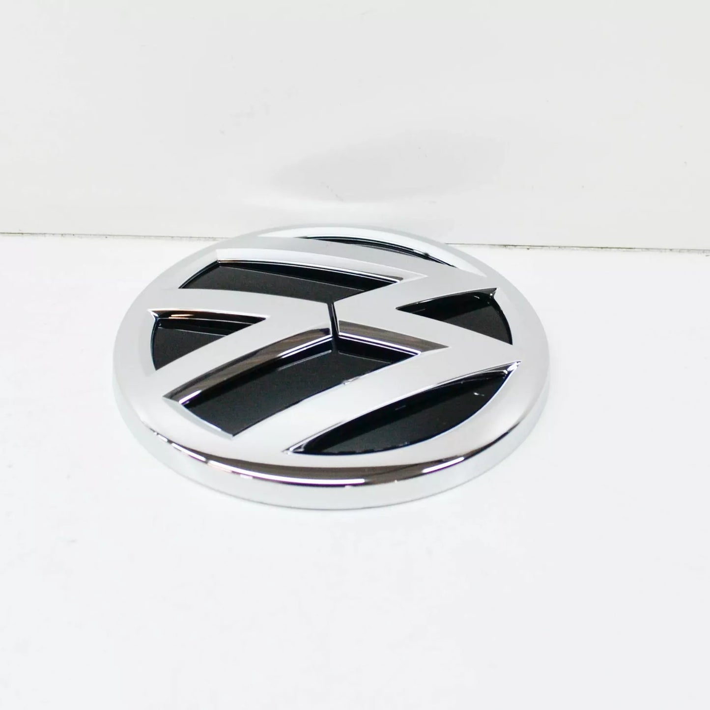 NEW VOLKSWAGEN POLO 6R MK5 REAR EMBLEM BADGE 6C0853617