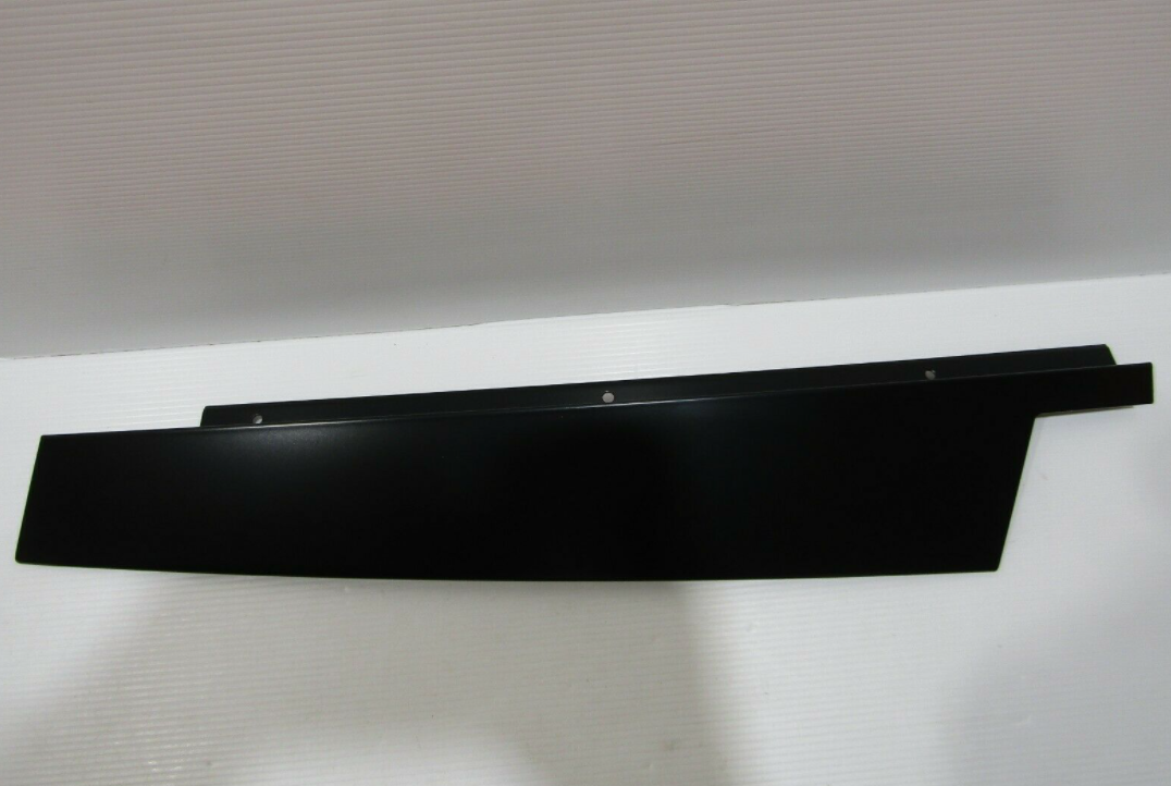 NEW MB C W204 FRONT OUTER RIGHT B-PILLAR TRIM MOULDING A2046900287 ORIGINAL