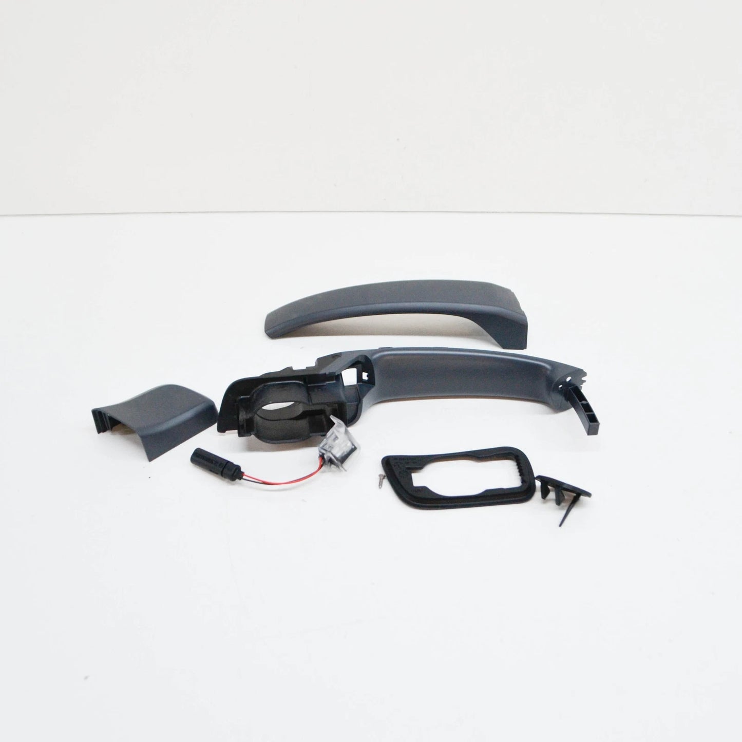 NEW BMW I3 L01 FRONT RIGHT DOOR EXTERIOR HANDLE BRACKET 51217379772 ORIGINAL