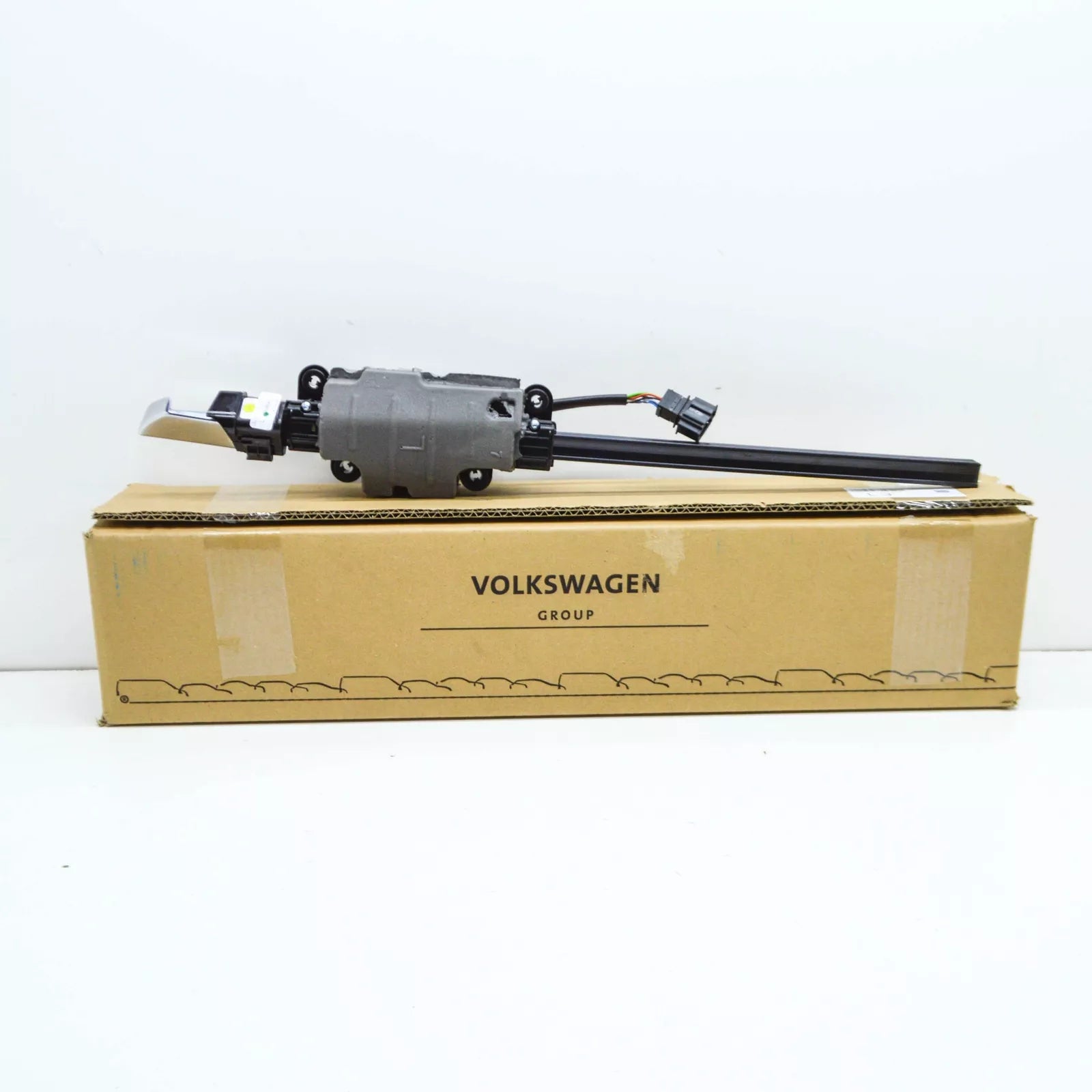 NEW AUDI A5 S5 8W6 LEFT SEAT BELT READY MOTOR 8W68577593Q7 ORIGINAL