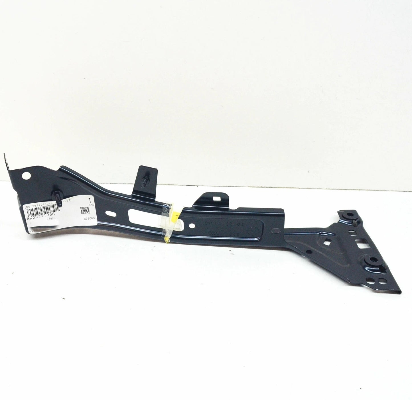 NEW AUDI A4 B9 FRONT RIGHT FENDER REINFORCEMENT BAR 8W0821136C