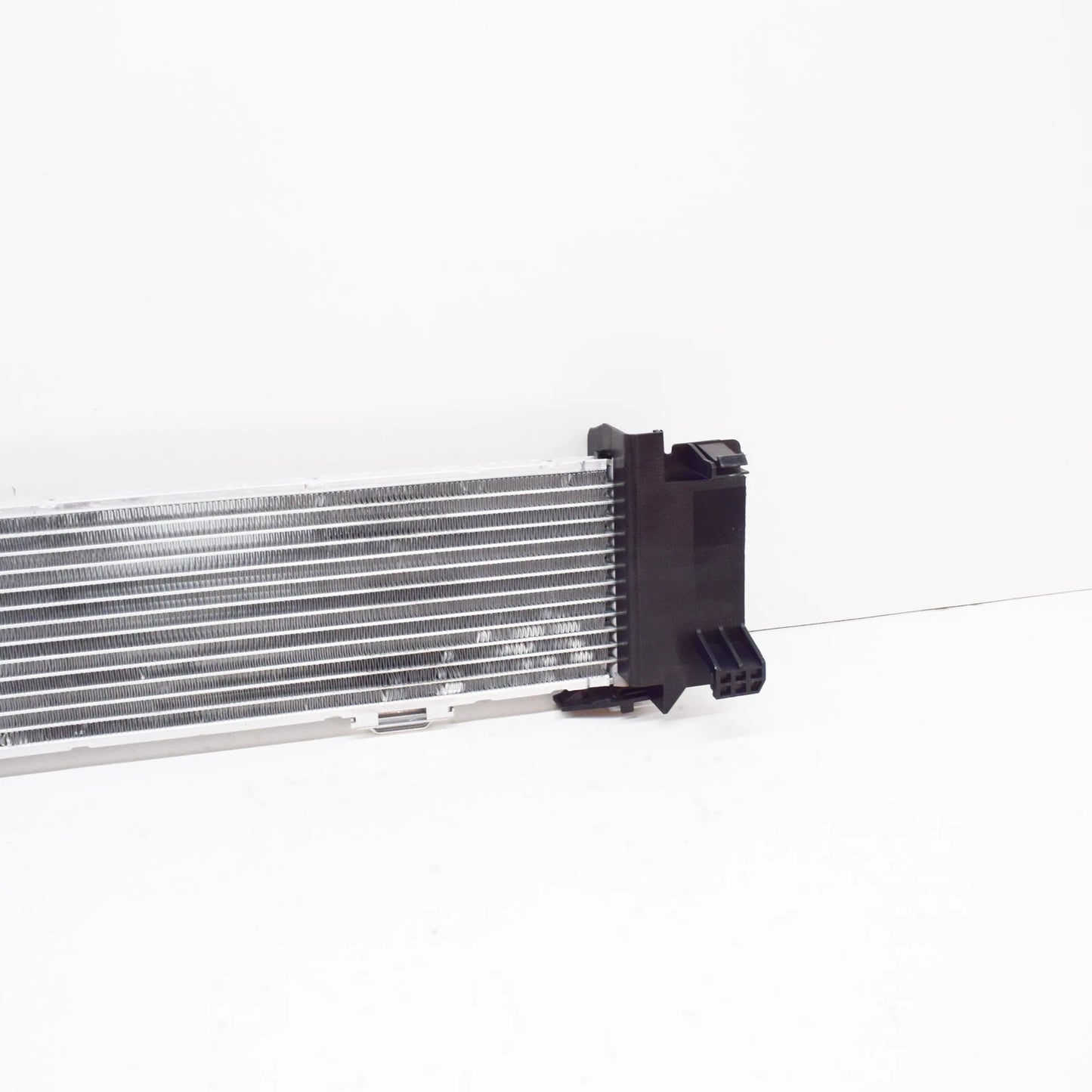 NEW MERCEDES-BENZ E C207 LOW TEMPERATURE RADIATOR A2045001803 ORIGINAL