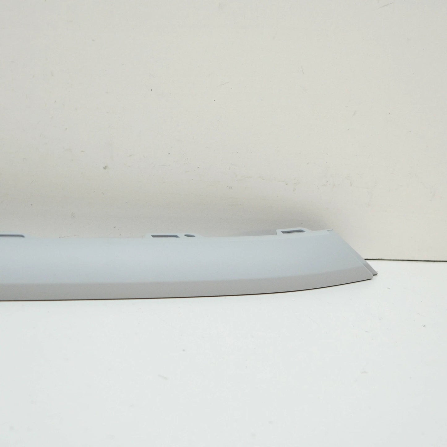 NEW VOLKSWAGEN TIGUAN AD FRONT BUMPER CENTER LOWER MOLDING 5NA853101FGRU