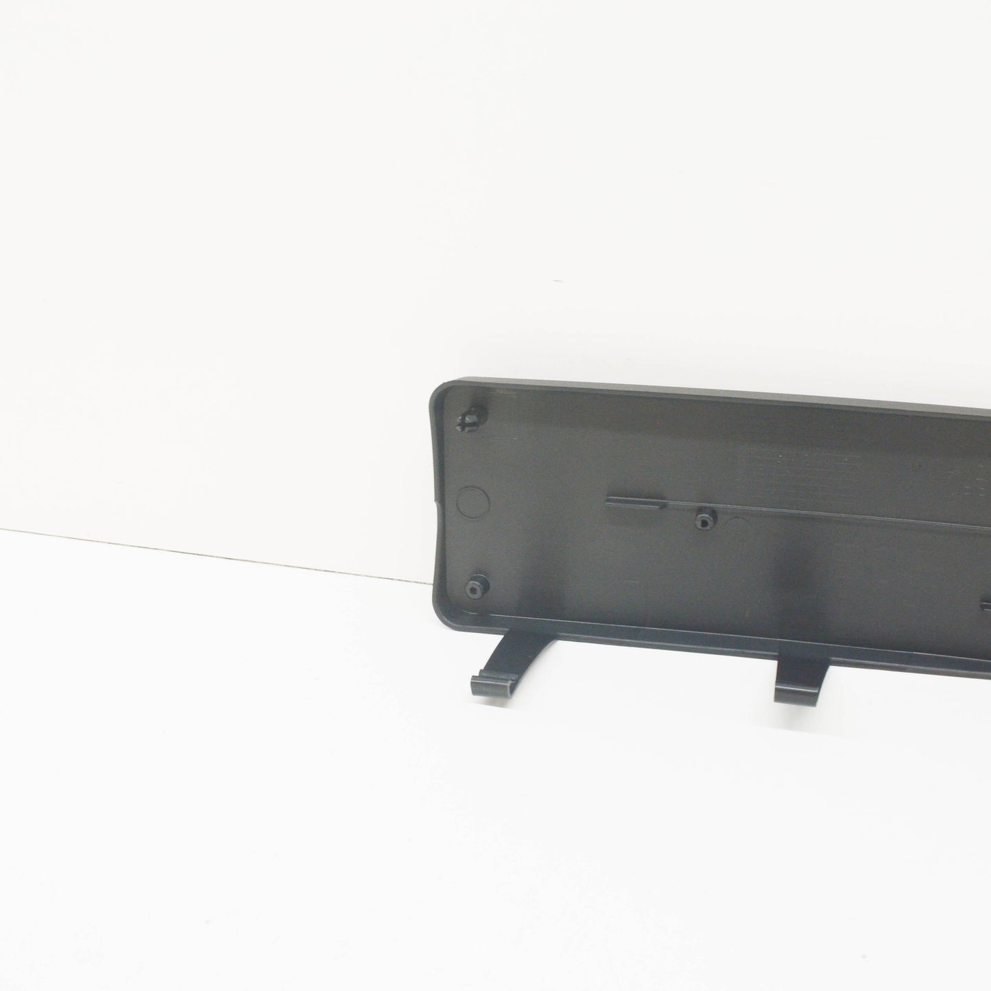 NEW MB C-CLASS W204 FRONT BUMPER LICENSE NUMBER PLATE A2048170378 2010 ORIGINAL