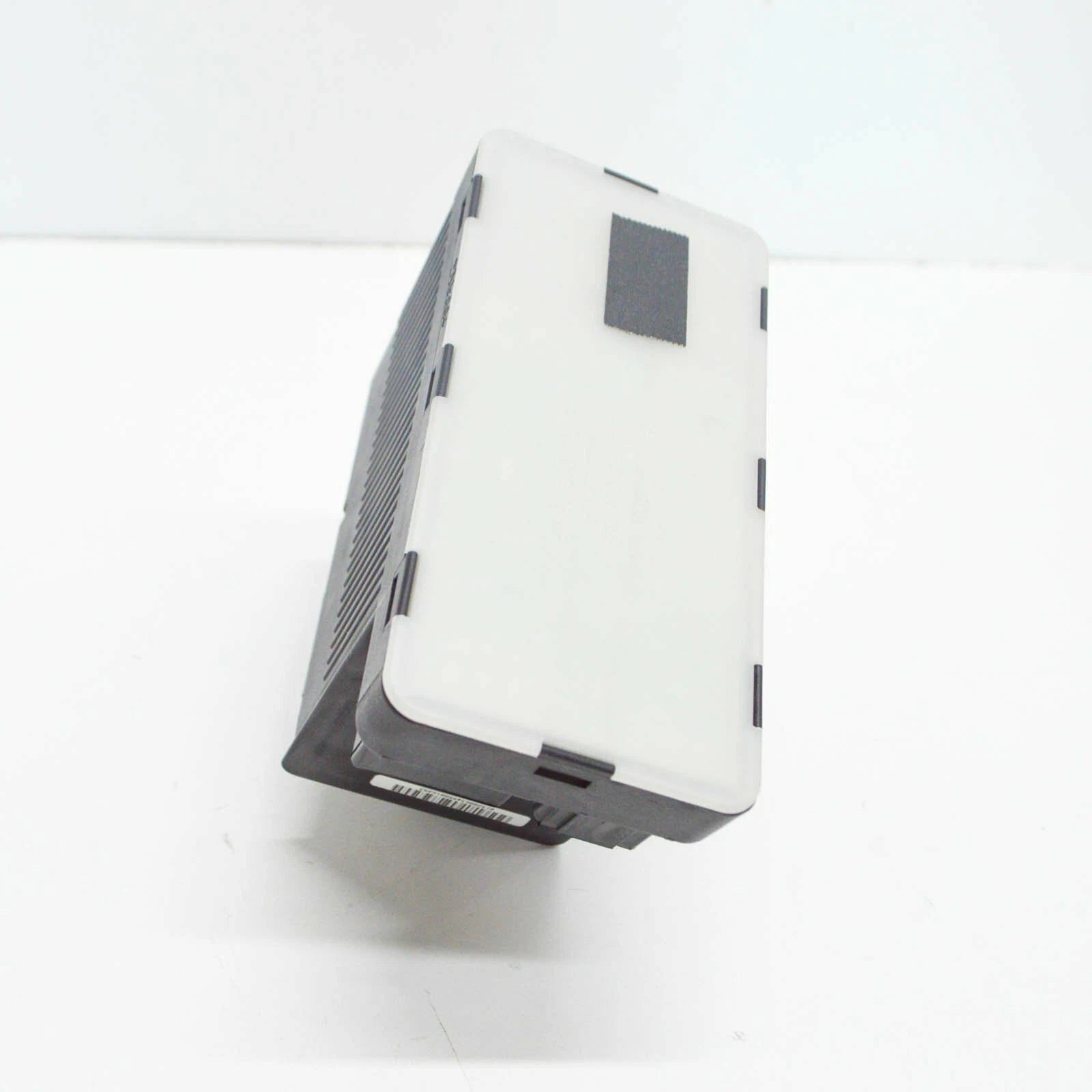 NEW MB C W202 CENTRAL LOCKING AND AIR CONDITIONER PUMP A2028001548