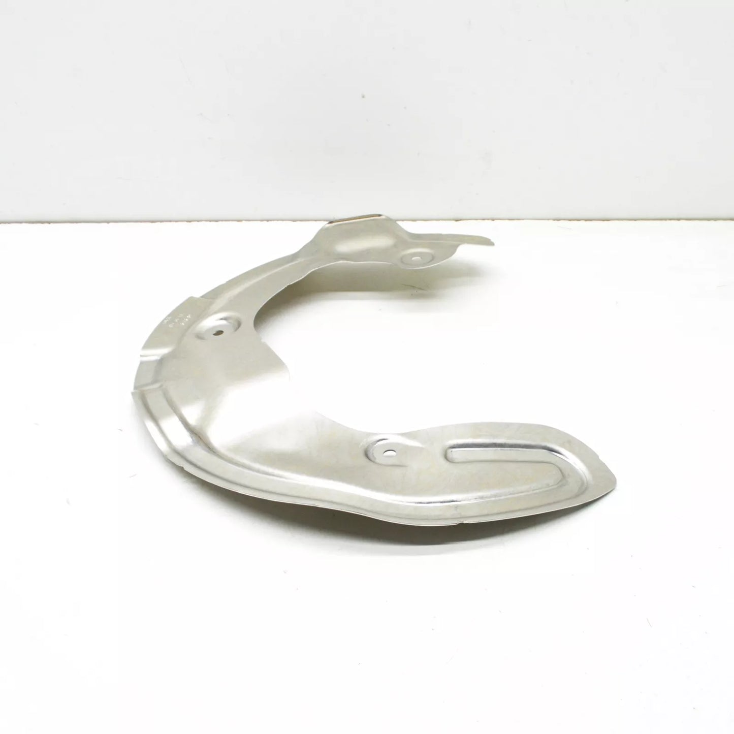 NEW BMW 1 F40 FRONT LEFT BRAKE DISC PROTECTION PLATE 34106869779 ORIGINAL