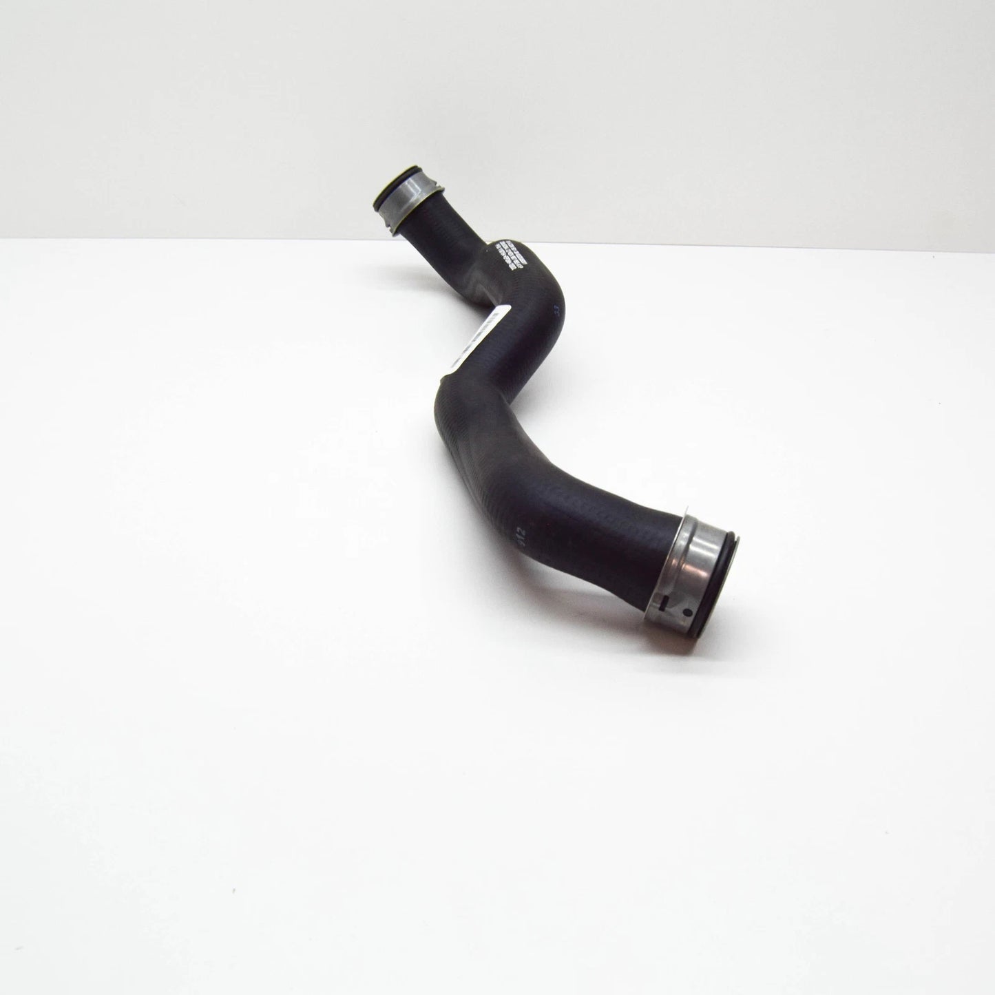 NEW MERCEDES-BENZ C COUPE CL203 RADIATOR TOP HOSE A2095013982 ORIGINAL