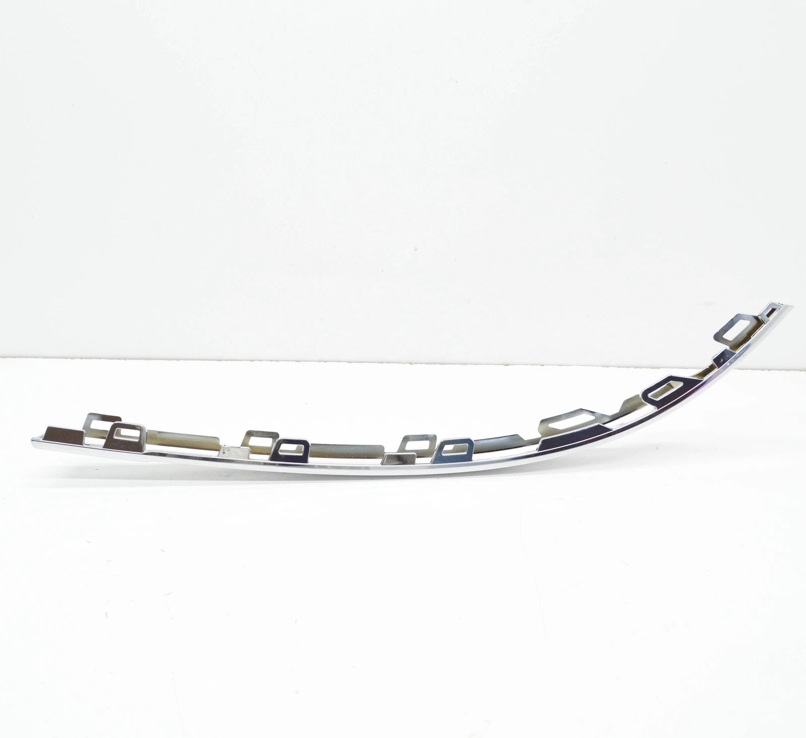 NEW VOLKSWAGEN TIGUAN AD REAR LEFT BUMPER MOLDING TRIM 5NN8538412ZZ