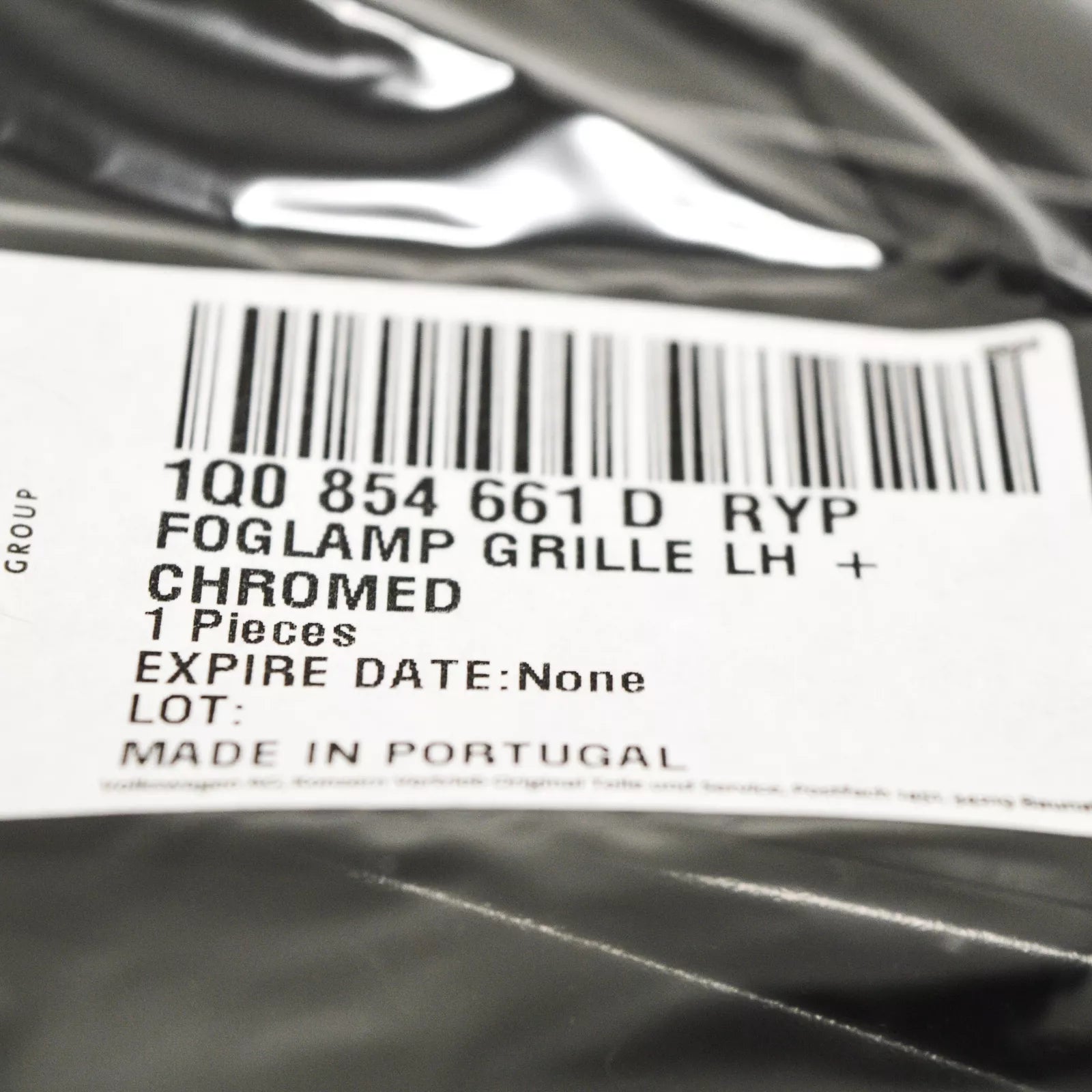 NEW VW EOS 1F7 FRONT LEFT FOG LIGHT GRILLE 1Q0854661DRYP GENUINE