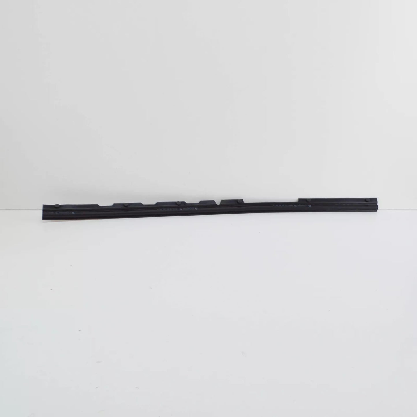 NEW MERCEDES-BENZ E W212 FRONT ENGINE HOOD GASKET A2128870098 ORIGINAL