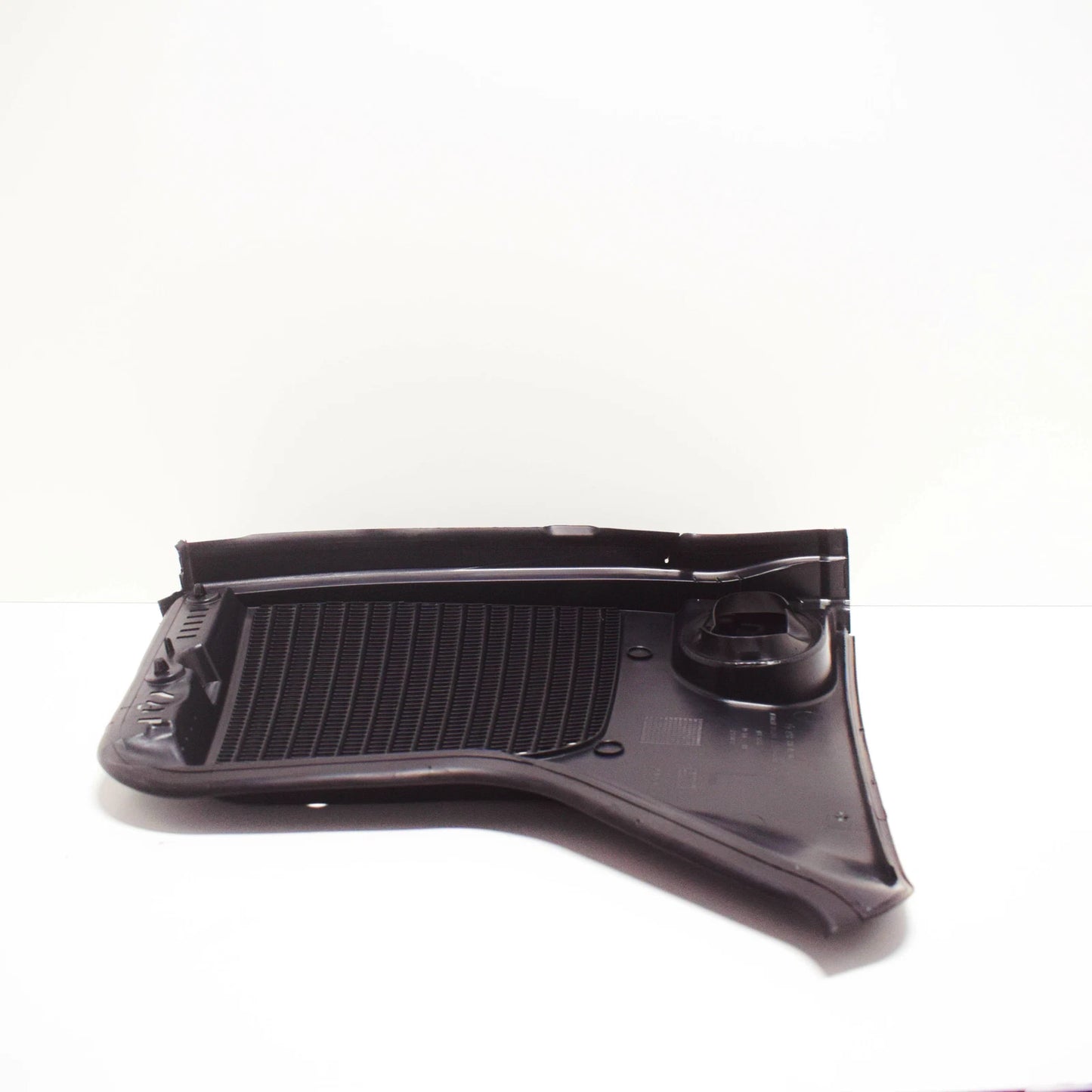 NEW MB GLC X253 AMG WINDSHIELD LEFT WATER BAFFLE LHD A2538304900 ORIGINAL