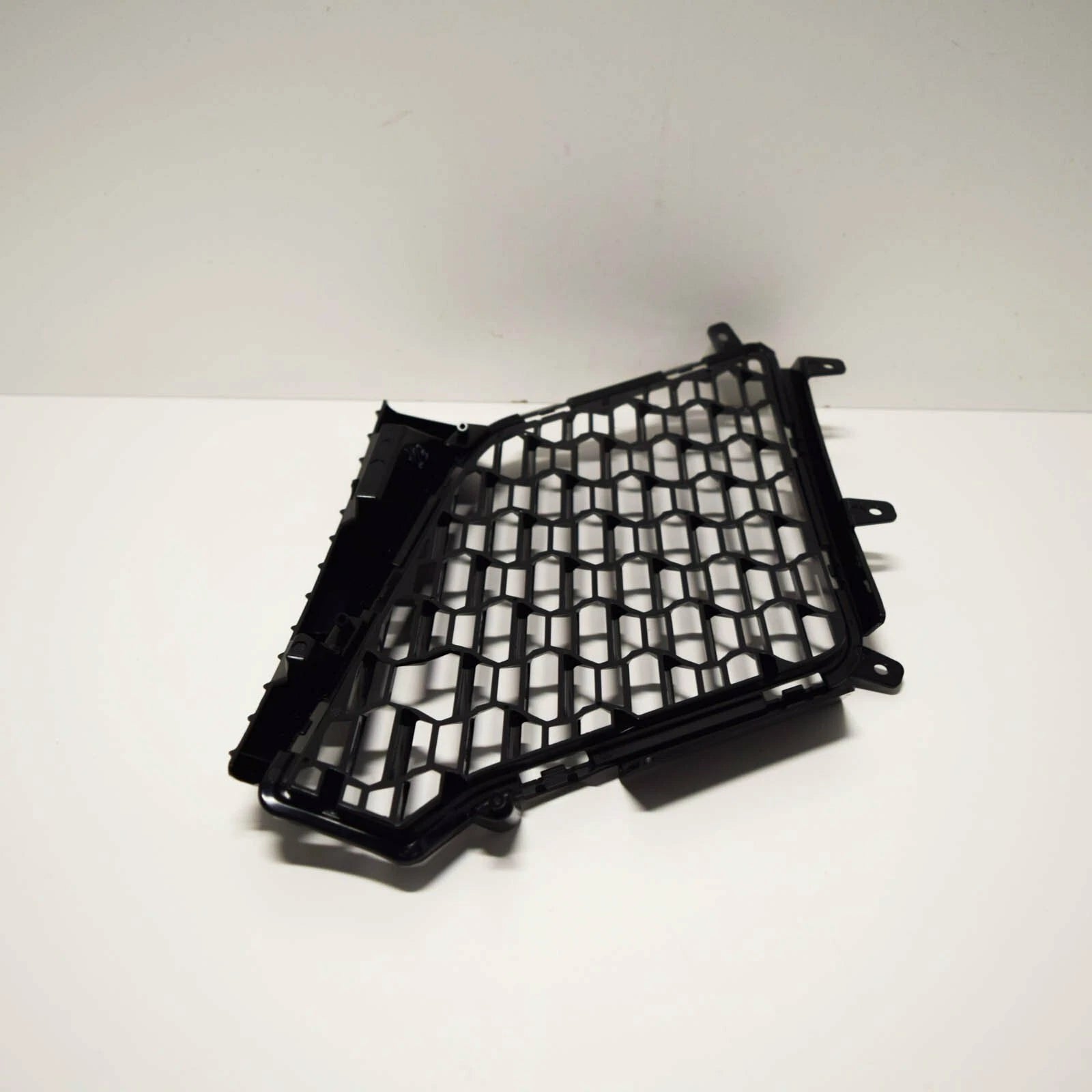 NEW AUDI R8 4S FRONT BUMPER LEFT GRILLE 4S0807683C9B9