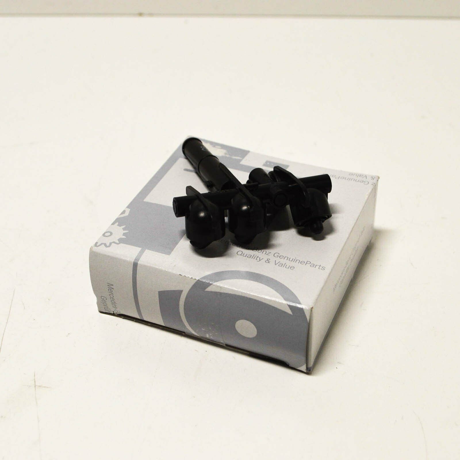 NEW MERCEDES-BENZ S-CLASS W220 RIGHT HEADLIGHT WASHER NOZZLE A2208601647