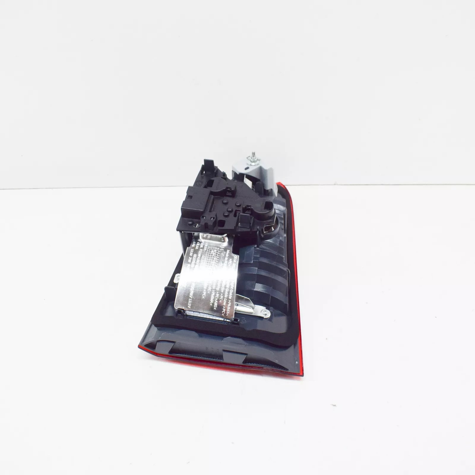 NEW BMW X1 F48 REAR LIGHT IN TRUNK LID LEFT 63217350695