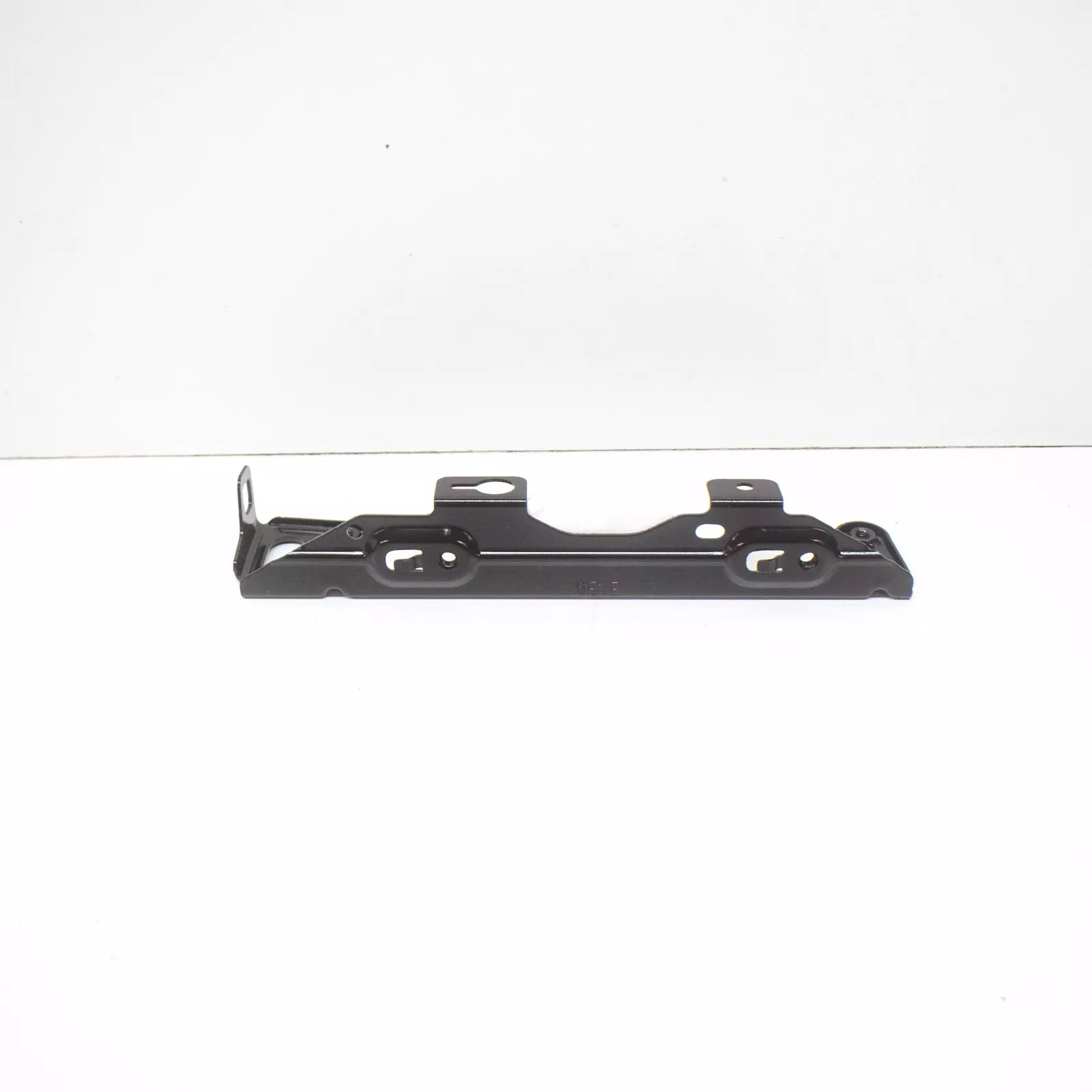 NEW BMW 1 F20 FRONT RADIATOR UPPER RIGHT BRACKET 51647266168 ORIGINAL