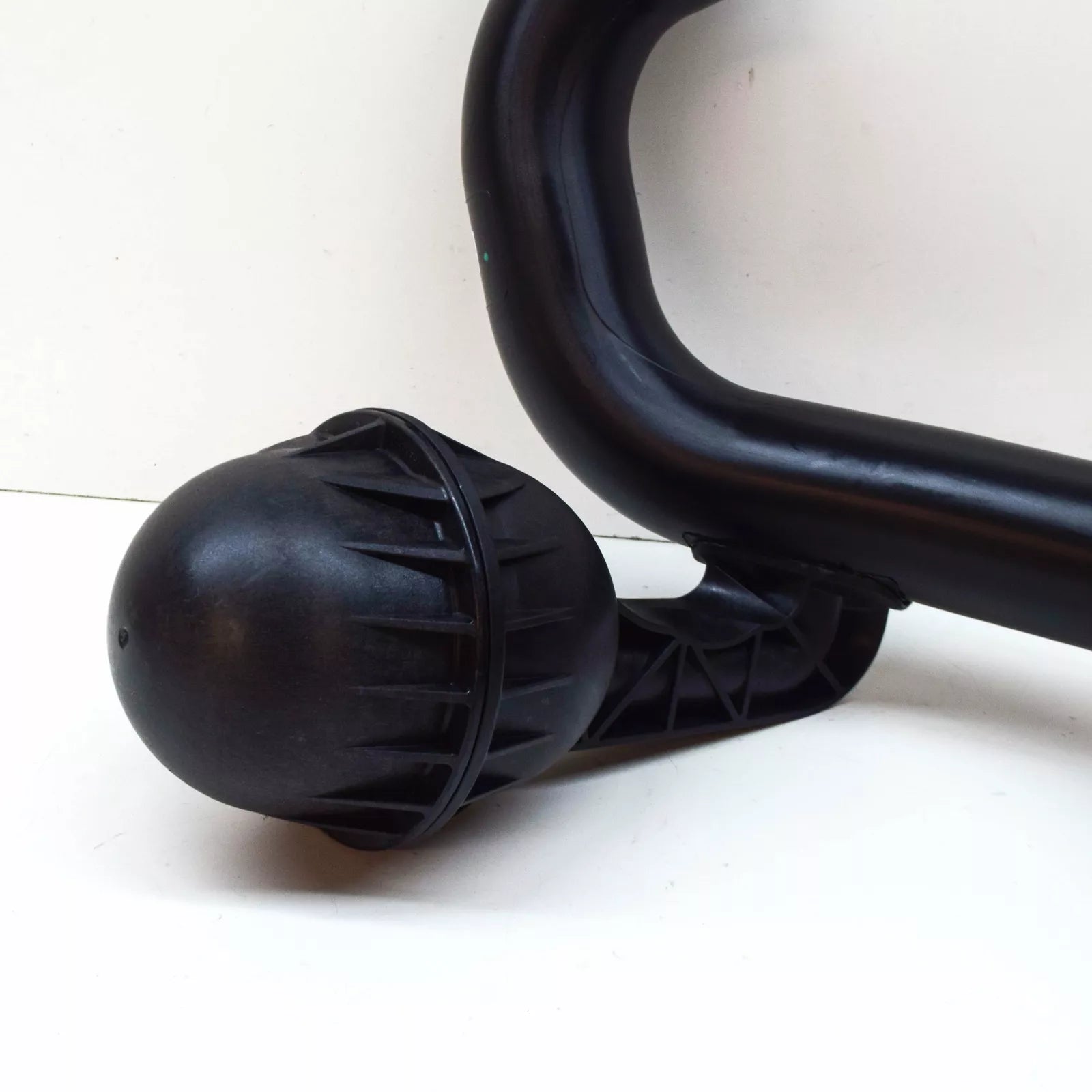 NEW AUDI A5 S5 8W6 LEFT SIDE TURBOCHARGER PIPE HOSE 8W0145673AL ORIGINAL