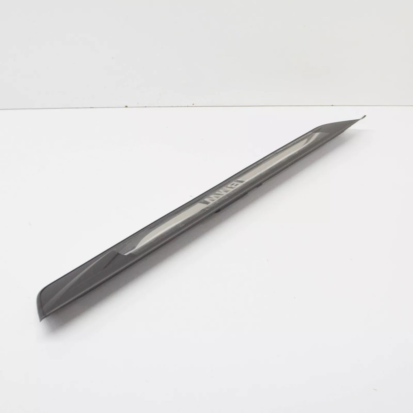 NEW BMW 5 F10 FRONT LEFT DOOR STILL STRIP 51477203601 2015 ORIGINAL