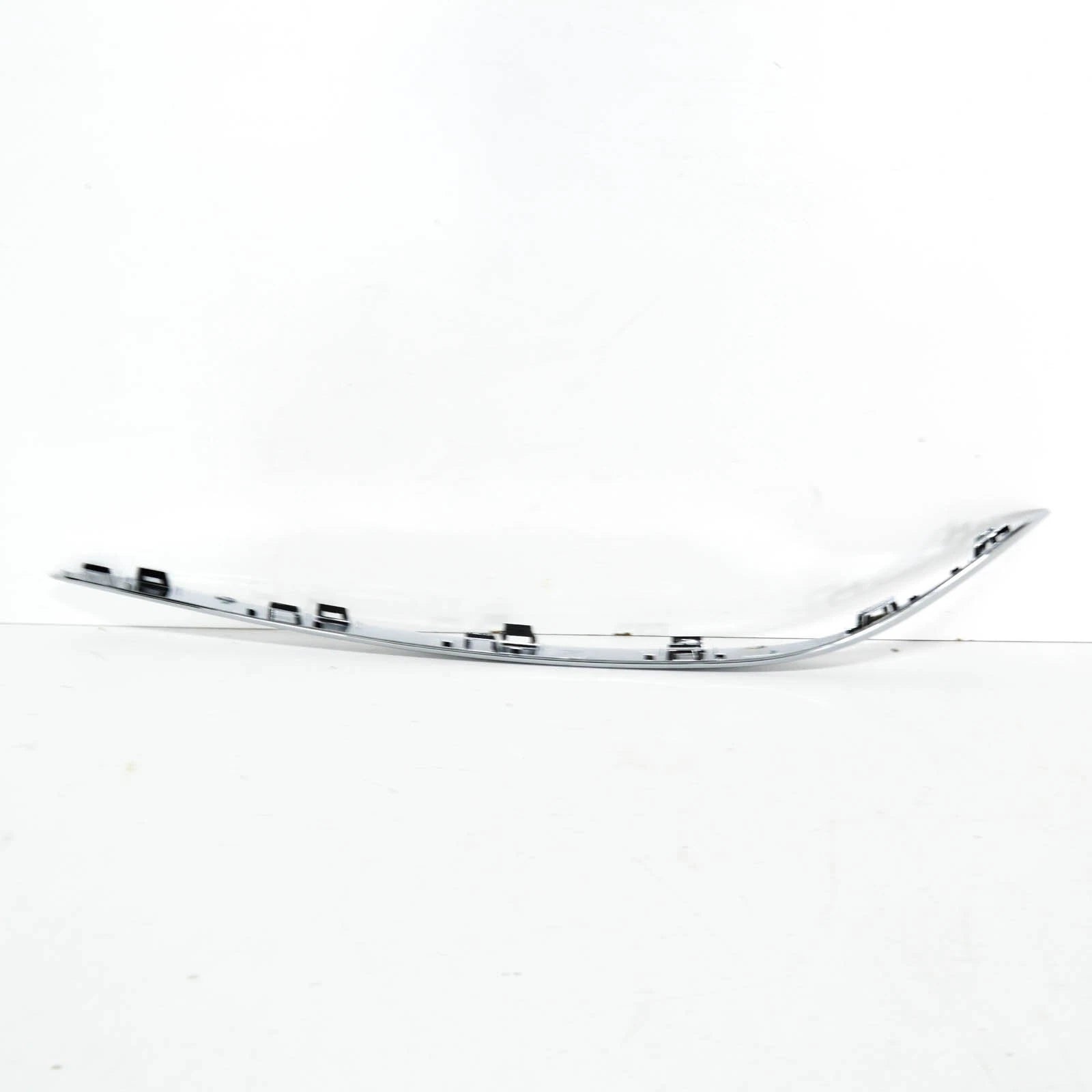 NEW BMW 7 G11 FRONT BUMPER RIGHT LOWER MOLDING 51117362696 7362696 2016 ORIGINAL