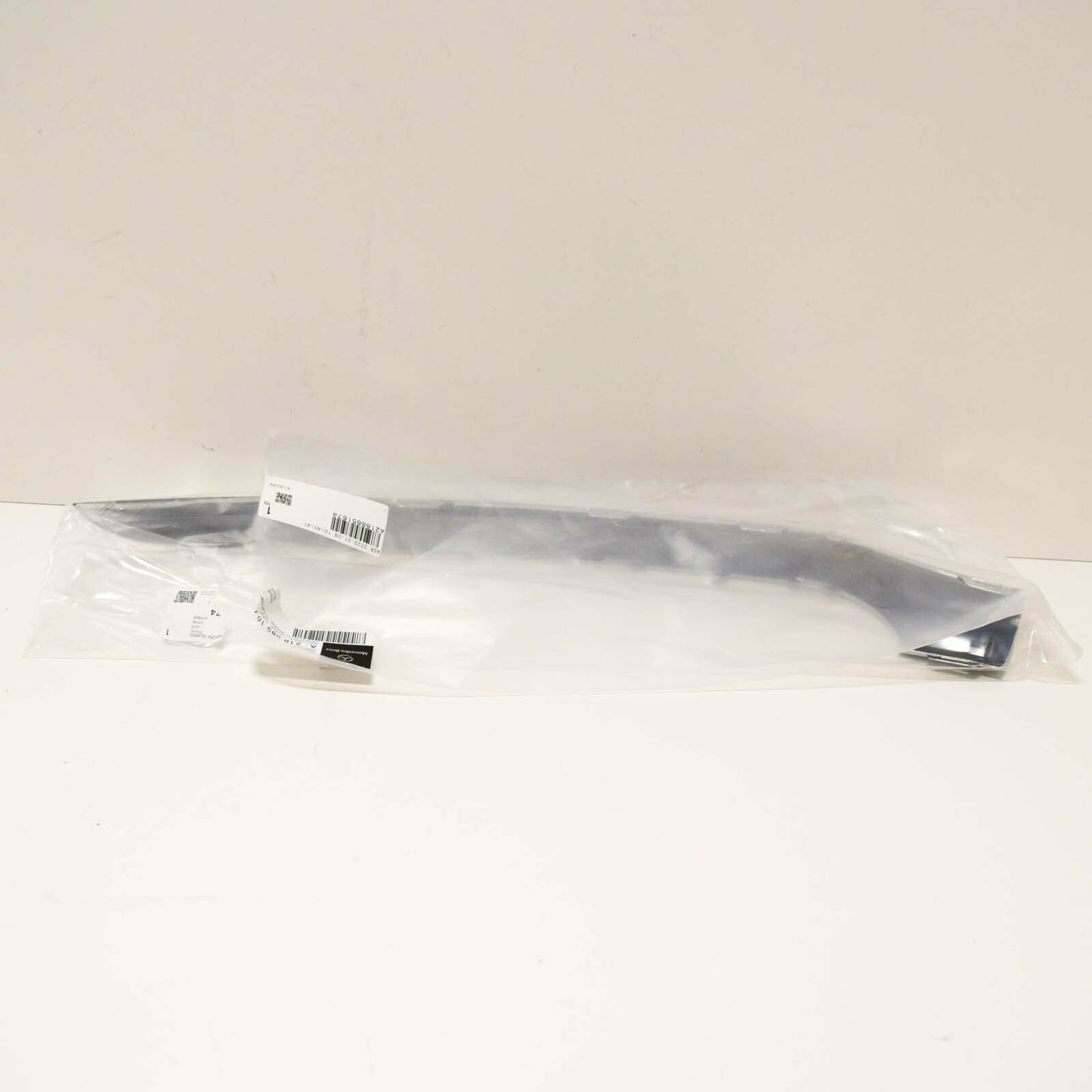 NEW MB CLS C218 FRONT AMG BUMPER RIGHT CHROME MOLDING LIP A2188851674 ORIGINAL