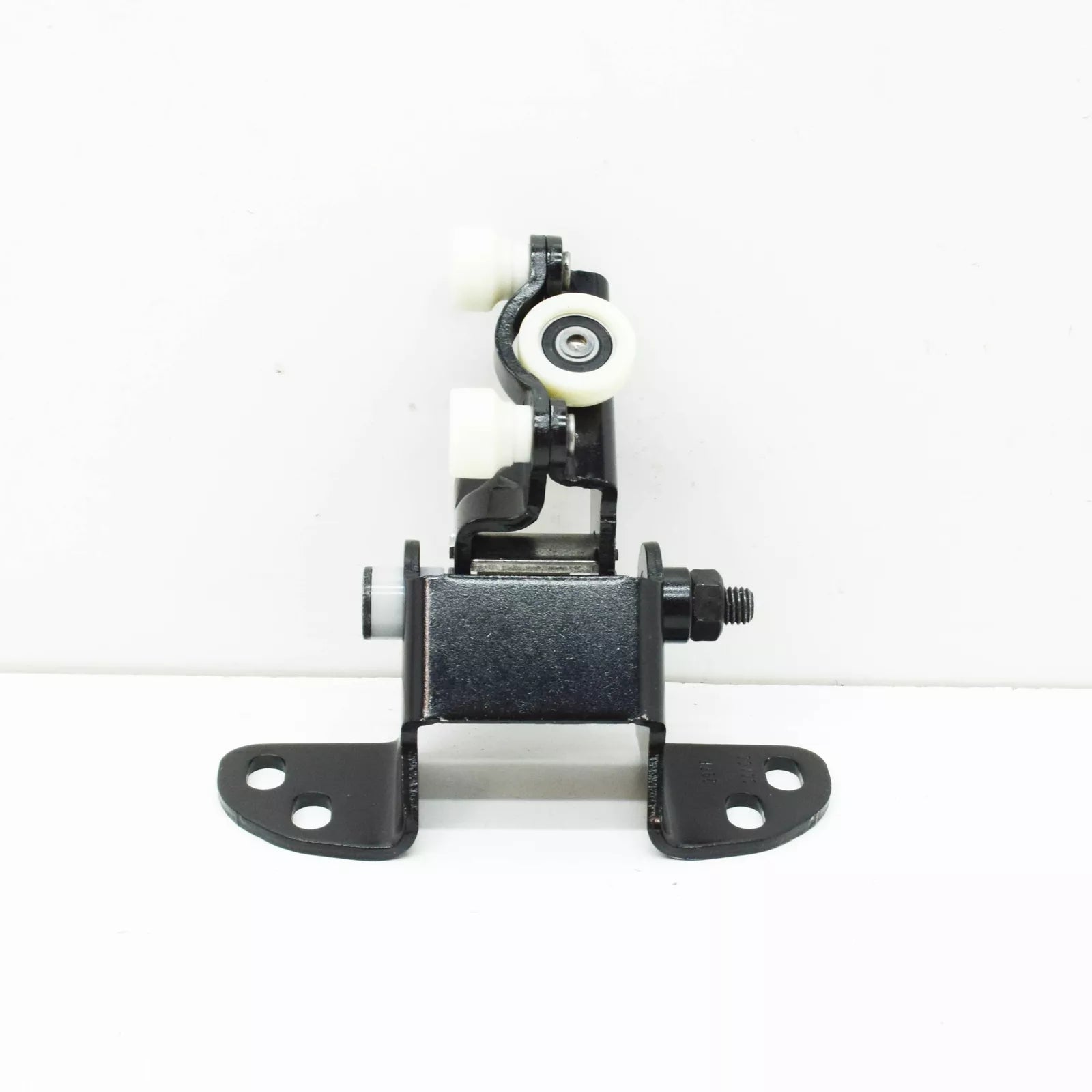 NEW VW CRAFTER SY CENTER RIGHT SLIDING DOOR ROLLER GUIDE 7C0843304 ORIGINAL