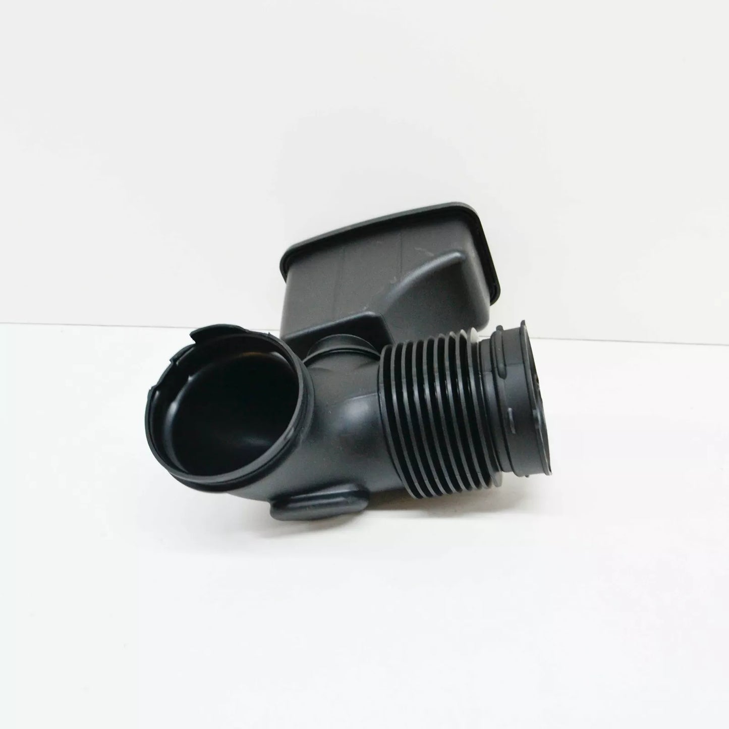 NEW BMW 5 E60 AIR INTAKE TUBE 7521029 13717521029 ORIGINAL