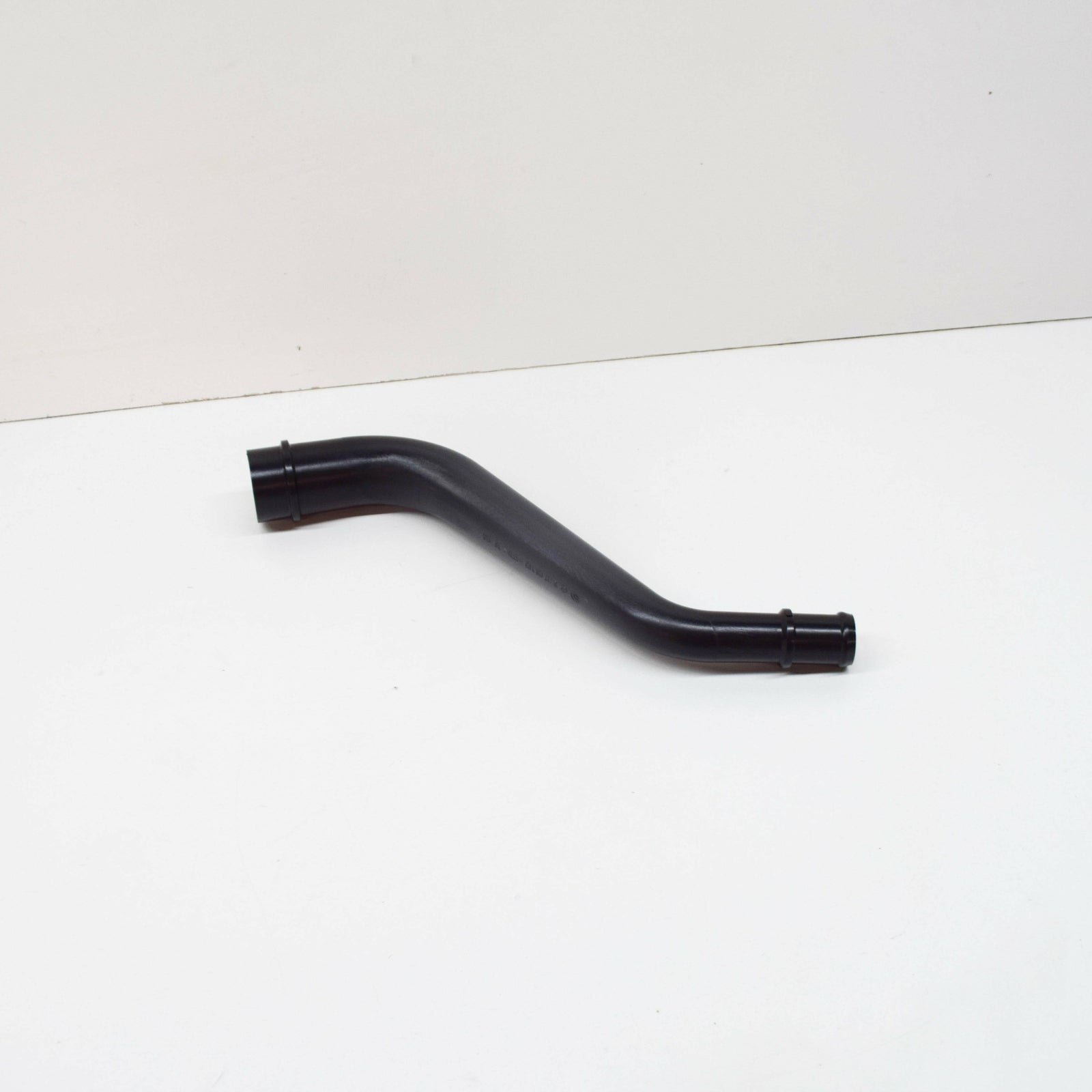 NEW VOLKSWAGEN TRANSPORTER T5 ENGINE CRANKCASE BREATHER LINE 06A103217C ORIGINAL