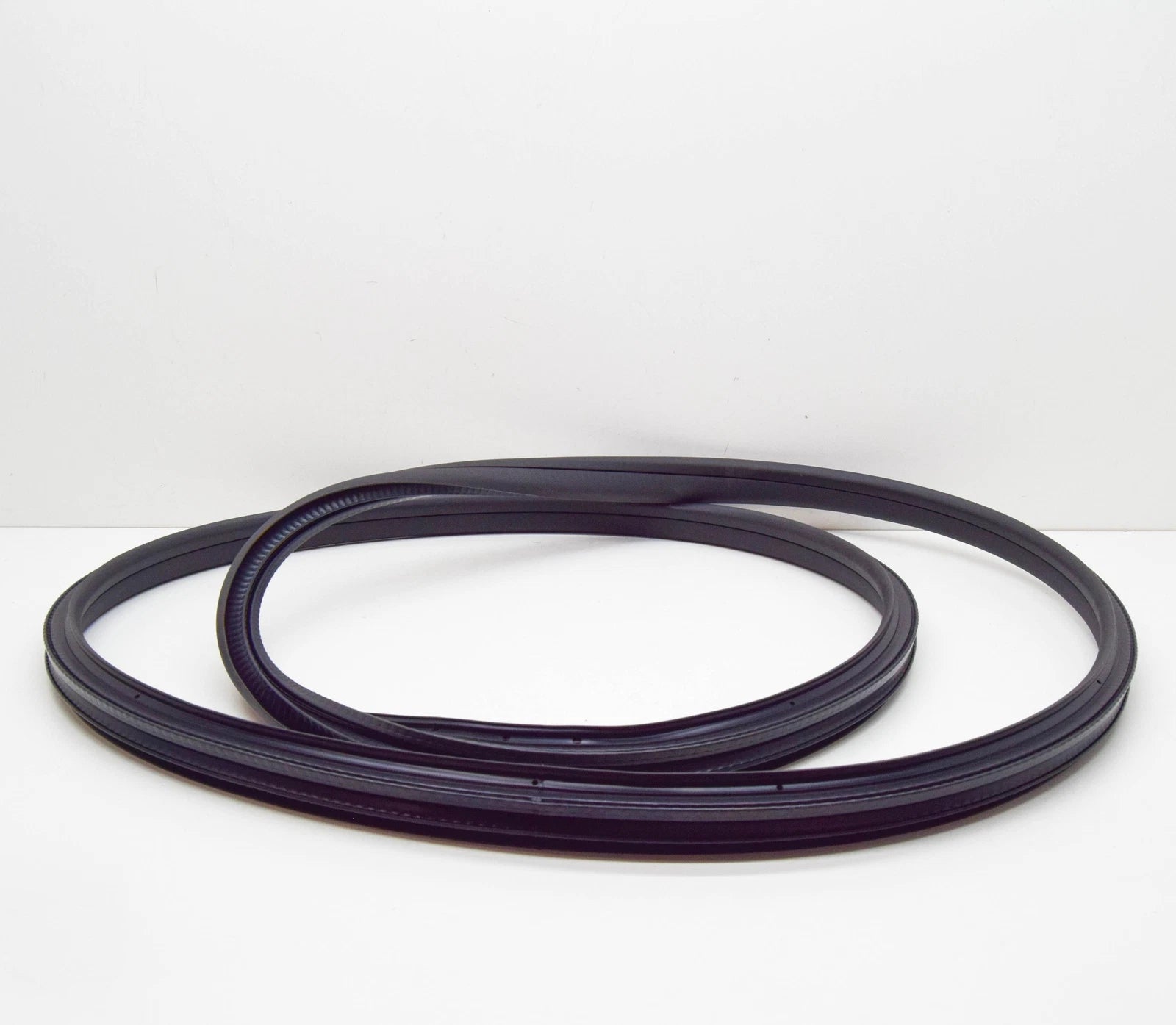 NEW MERCEDES-BENZ CLA COUPE C117 FRONT DOOR SEAL A1176920076 ORIGINAL