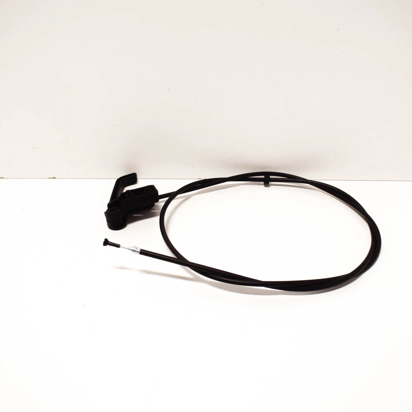 NEW MB SPRINTER 3-T BUS 903 BONNET RELEASE CABLE WITH HANDLE A9017500359