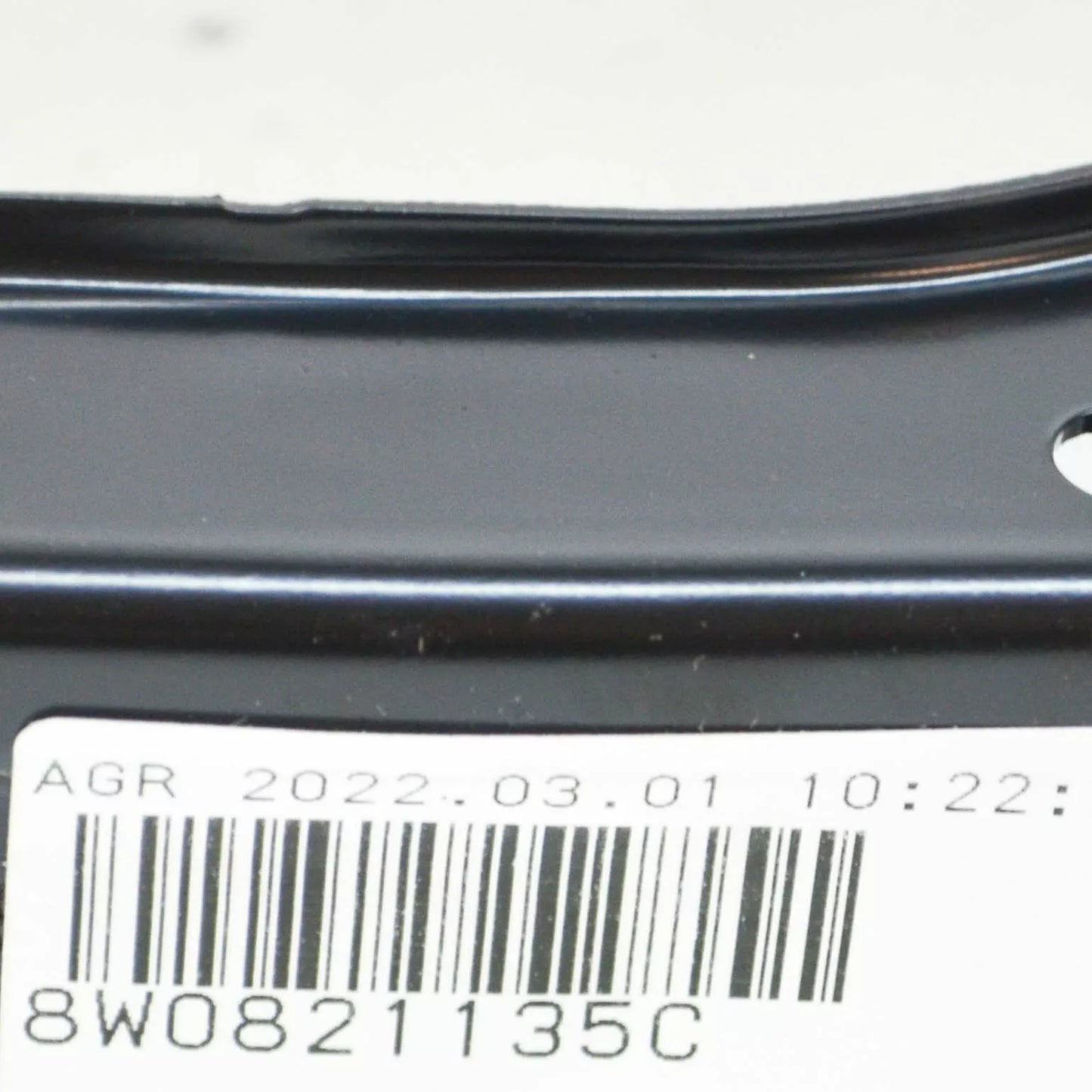 NEW AUDI A4 B9 FRONT LEFT FENDER BRACKET 8W0821135C