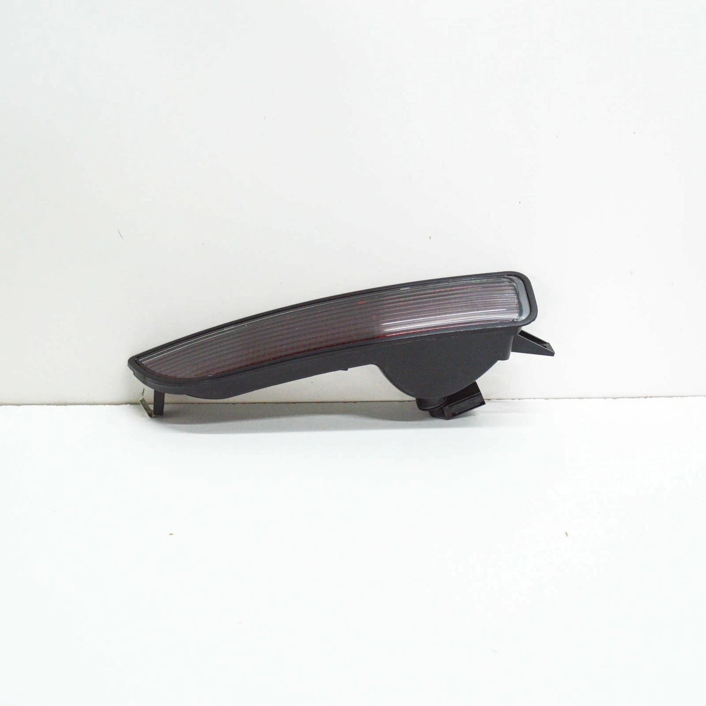 NEW VW BEETLE CONVERTIBLE 1C1 1Y7 9C1 REAR FOG LIGHT LEFT 1C0945701D