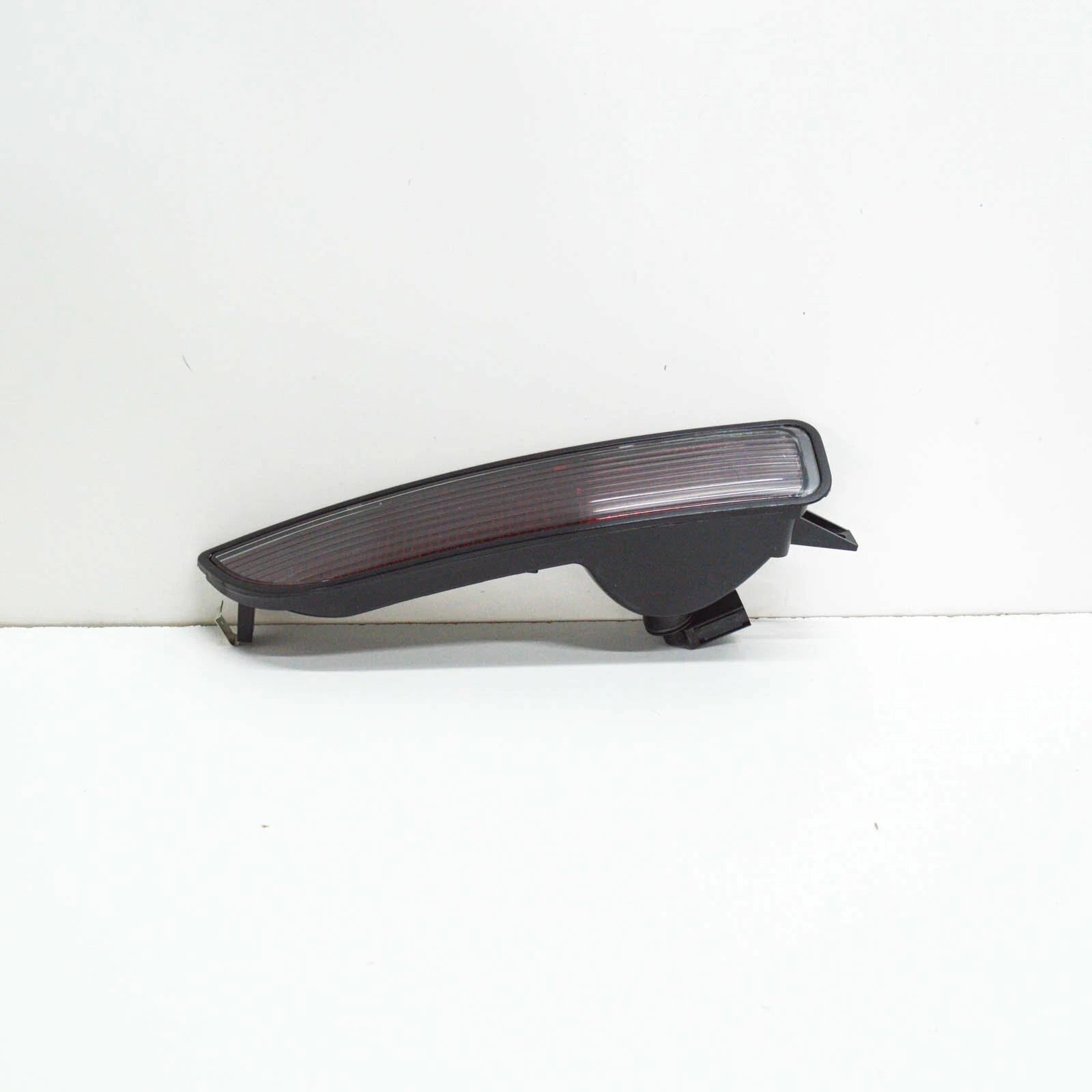 NEW VW BEETLE CONVERTIBLE 1C1 1Y7 9C1 REAR FOG LIGHT LEFT 1C0945701D