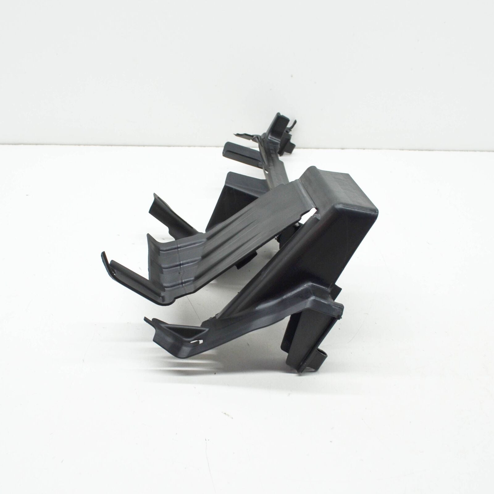 NEW VOLKSWAGEN GOLF MK7 5G RIGHT RADIATOR AIR DEFLECTOR 5G0121284AA ORIGINAL