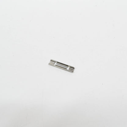 new ford focus mk4 c519 rear bumper clip w700869-s300 6649943 original