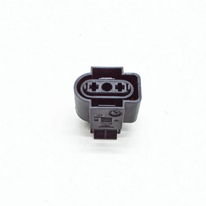 NEW AUDI A3 8P WINDSCREEN WASHER SYSTEM FLAT CONTACT HOUSING 7M0973202 ORIGINAL