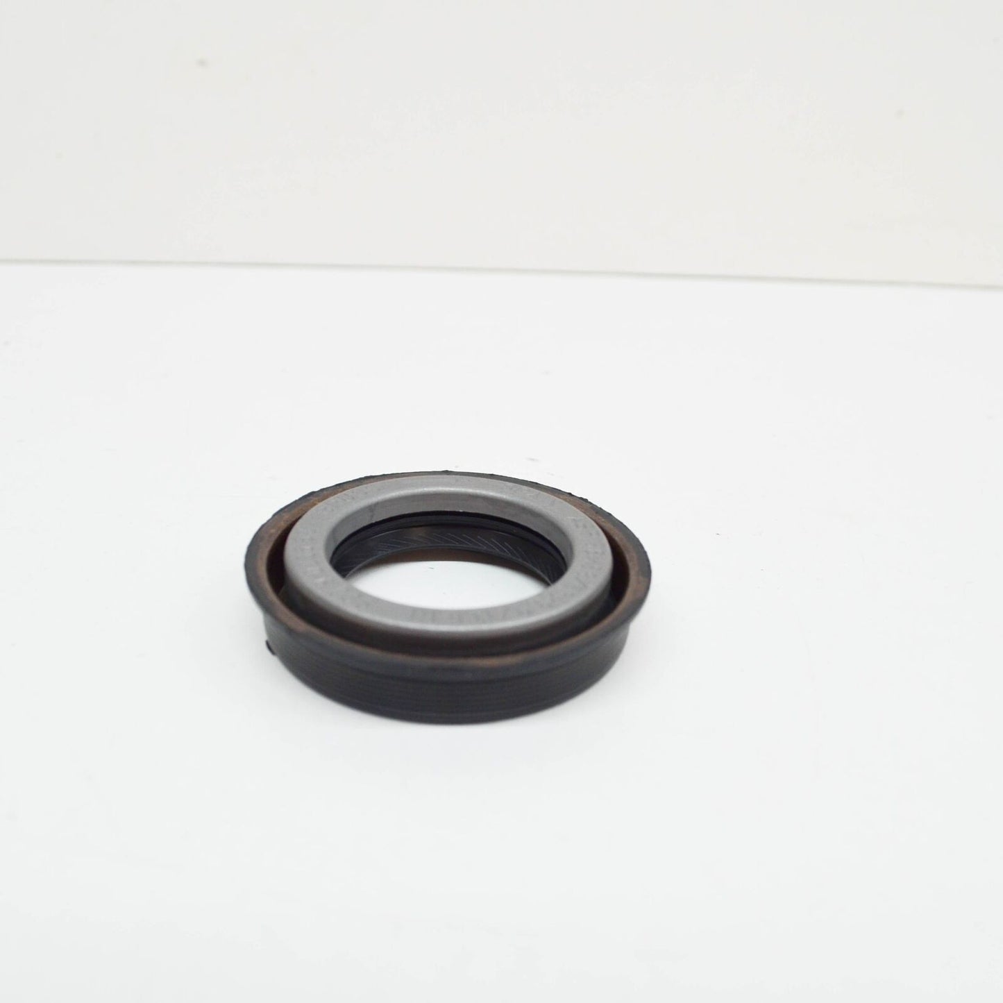 new mini cooper r50 right transmission output shaft seal 23117518638 original