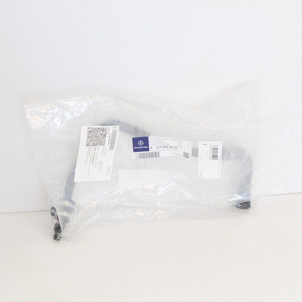 NEW MERCEDES-BENZ CLA COUPE C117 COOLANT HOSE PIPE A1332000053 2016 ORIGINAL